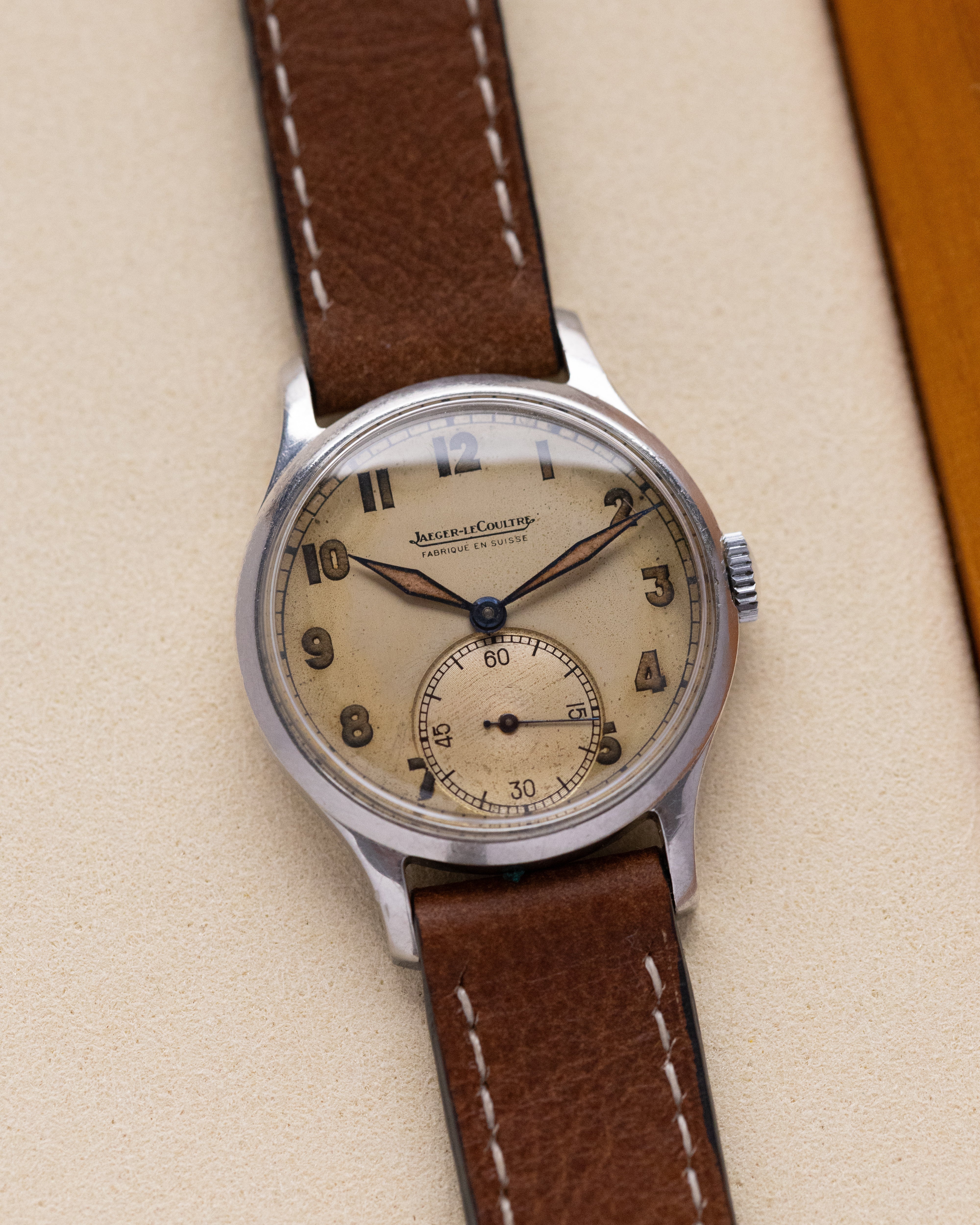 Vintage Jaeger - LeCoultre Military Watch, Cal. P469/c, Original Radium Dial with Sub - second from 1940's - DuMarko