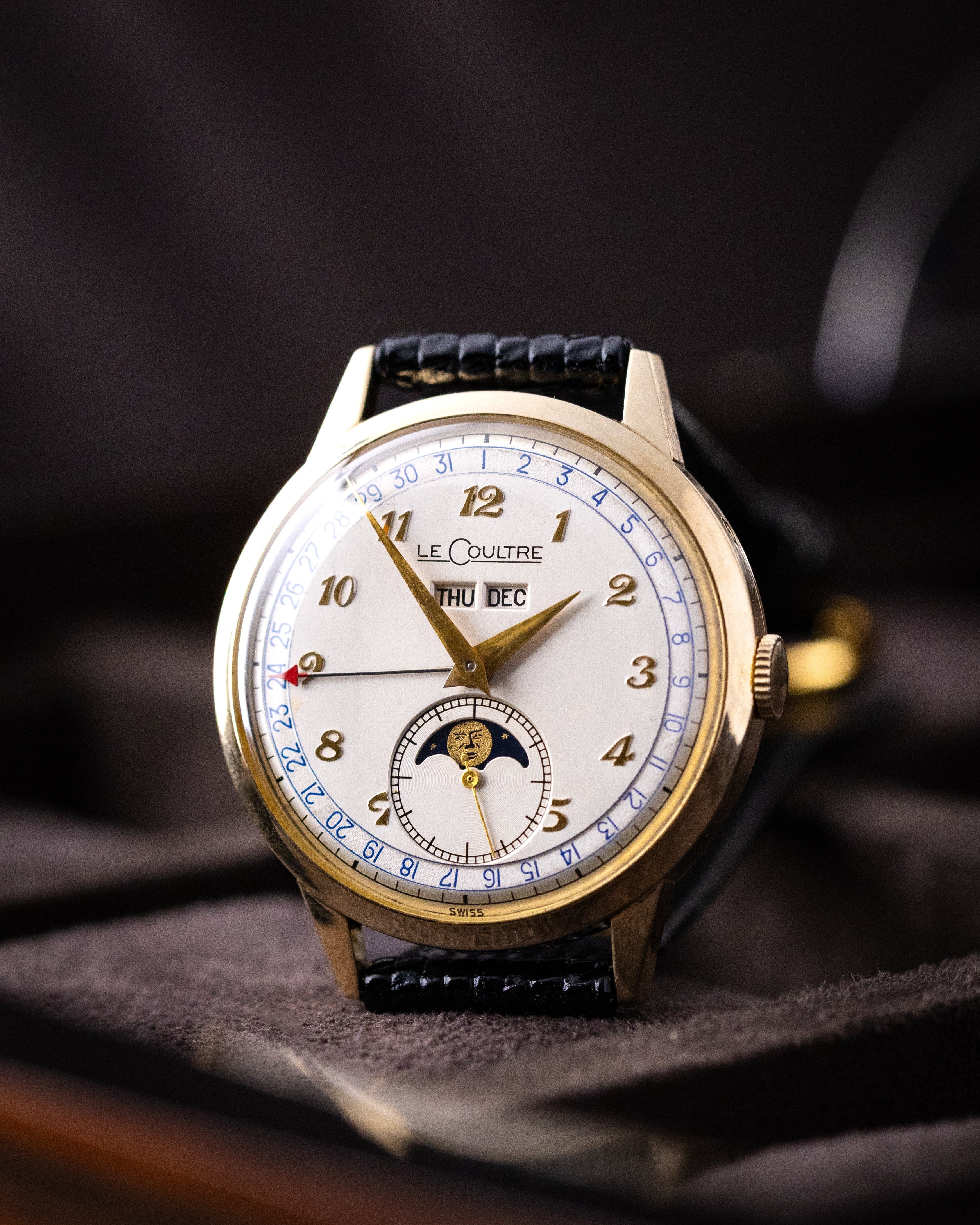 Vintage Jaeger-LeCoultre Triple Date Moonphase Cal. 806/AW, Gold