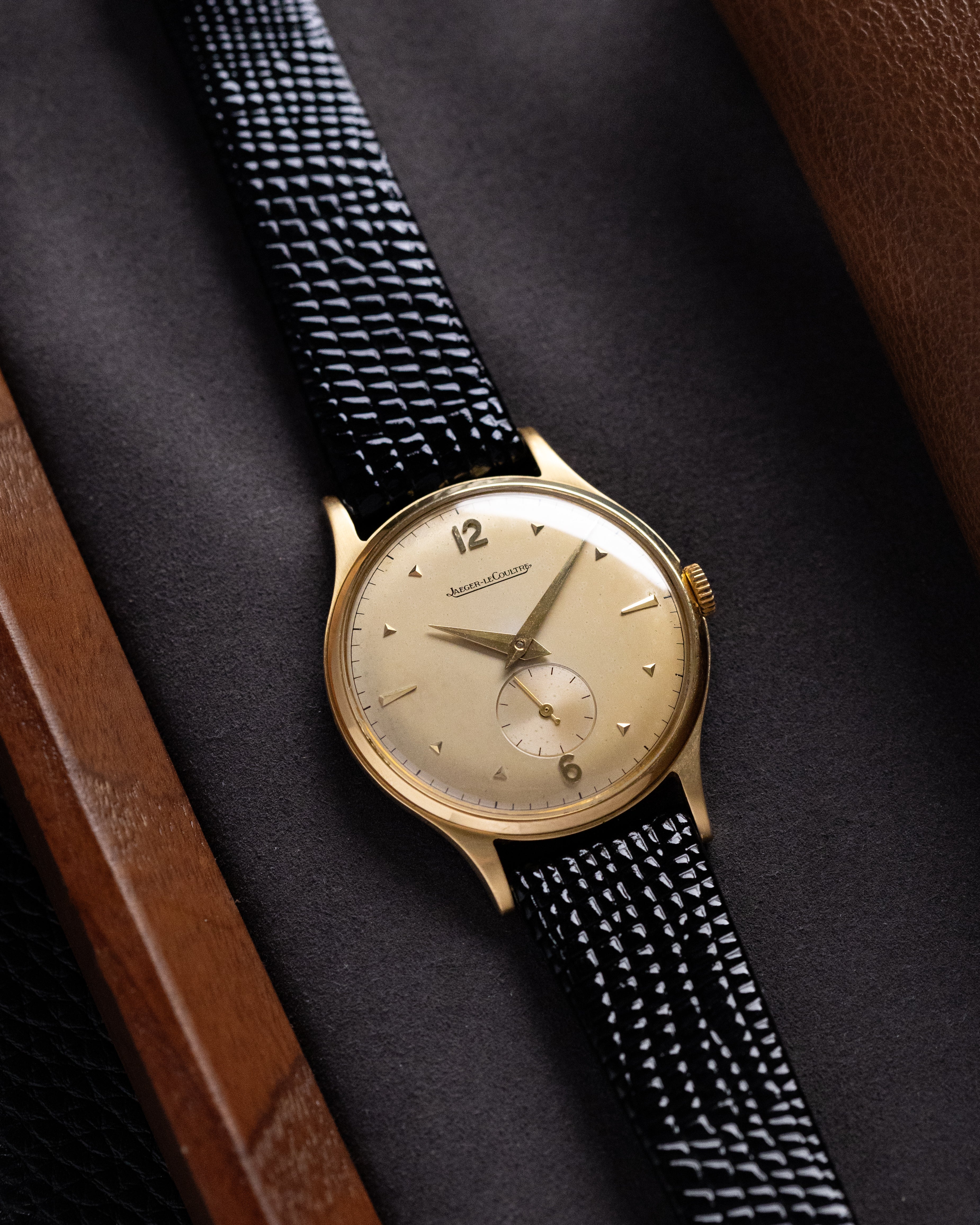 Vintage Jaeger - LeCoultre Watch, Extra - Slim, 18K Gold Case Sub - Seconds Cal. 430/G from 1950's - DuMarko