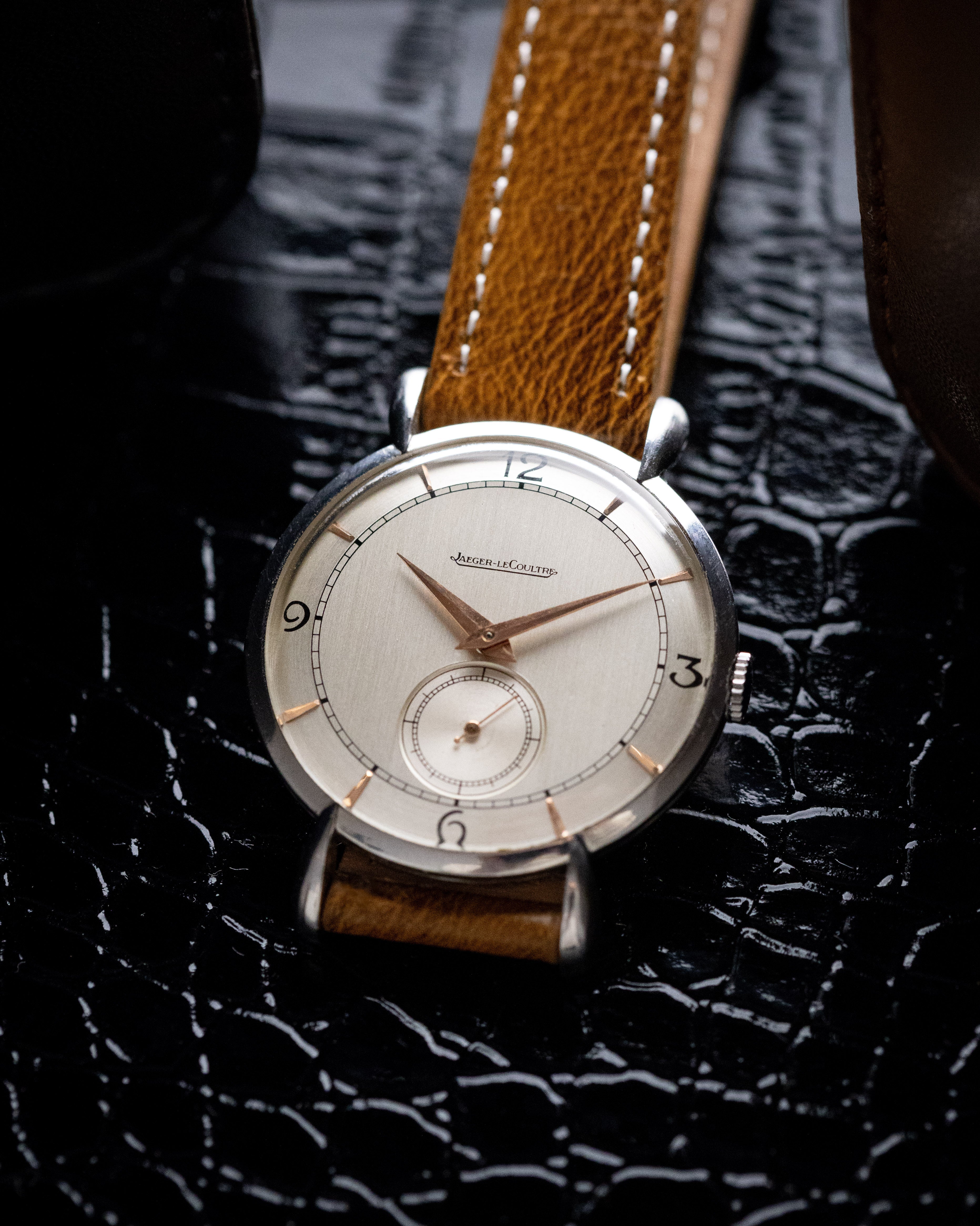 Vintage Jaeger - LeCoultre Watch, Teardrop Lugs, Oversized case, Two - Tone Dial, Cal. P449 from 1948 - DuMarko