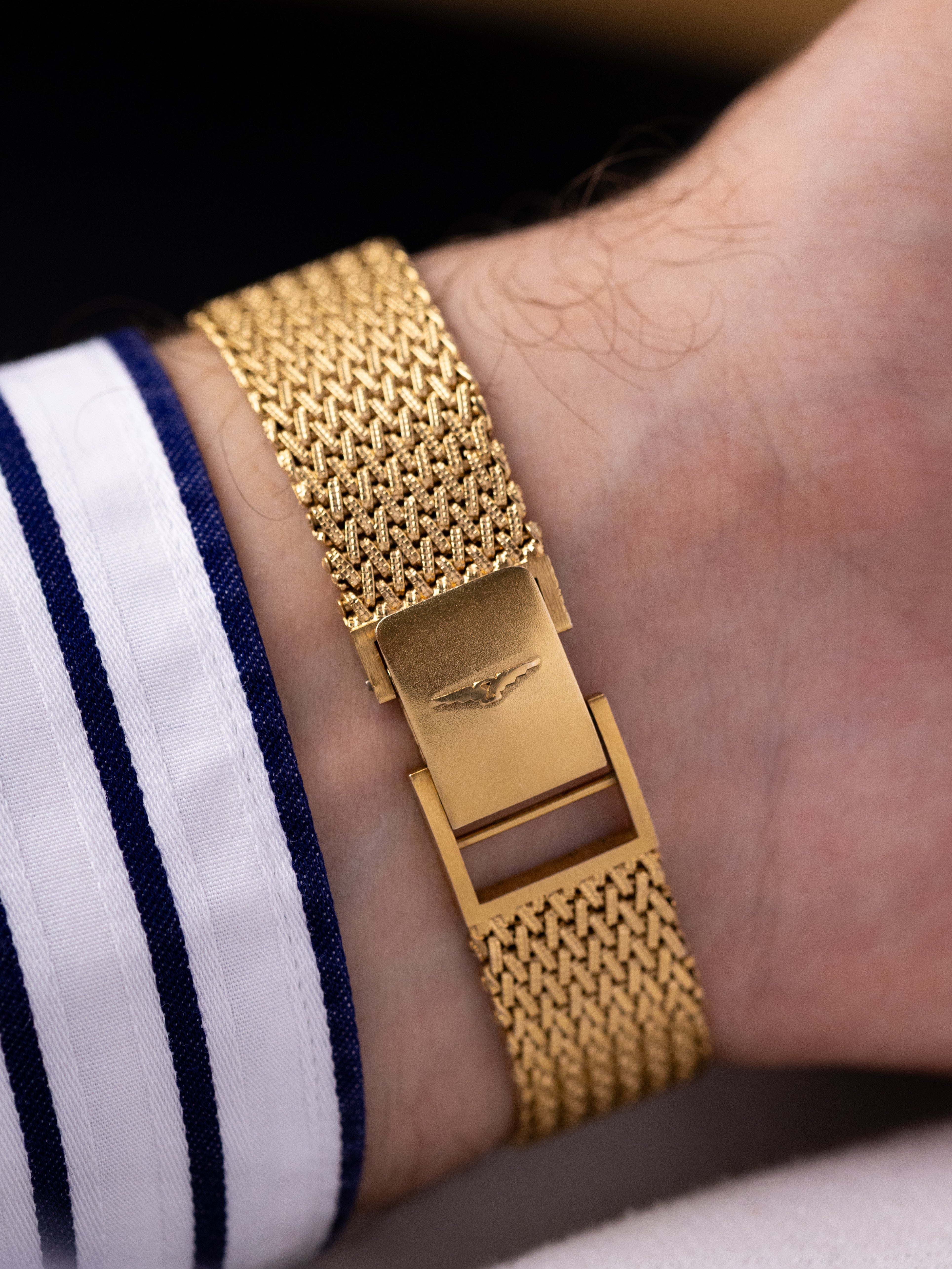 Vintage Longines Art Deco Ellipse Case, Champagne Brushed Dial, Swiss Quartz Watch from 1980 - DuMarko