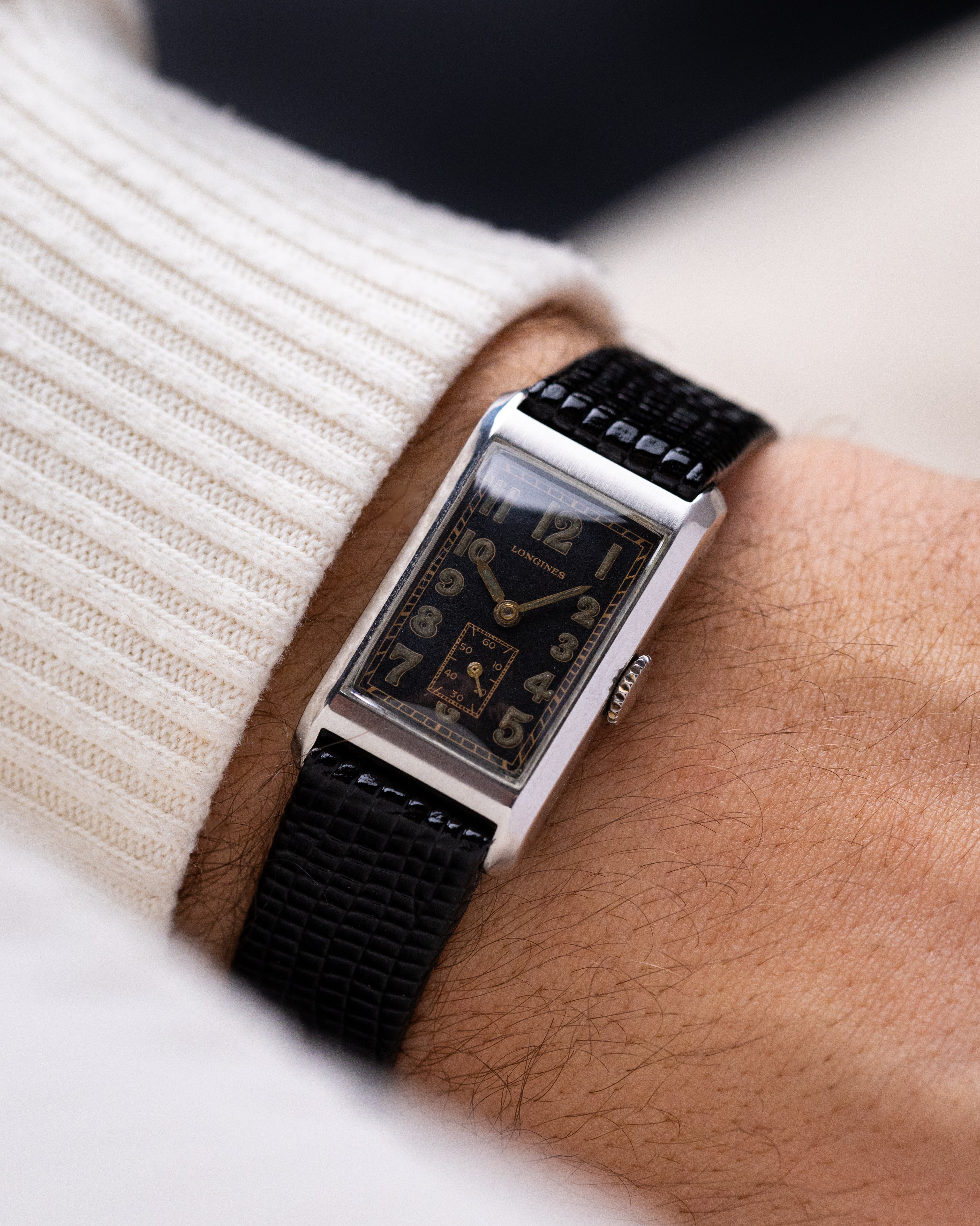 Vintage Longines Art Deco Tank, Black Gilt dial, Swiss Made Cal. 2517 from 1938 - DuMarko