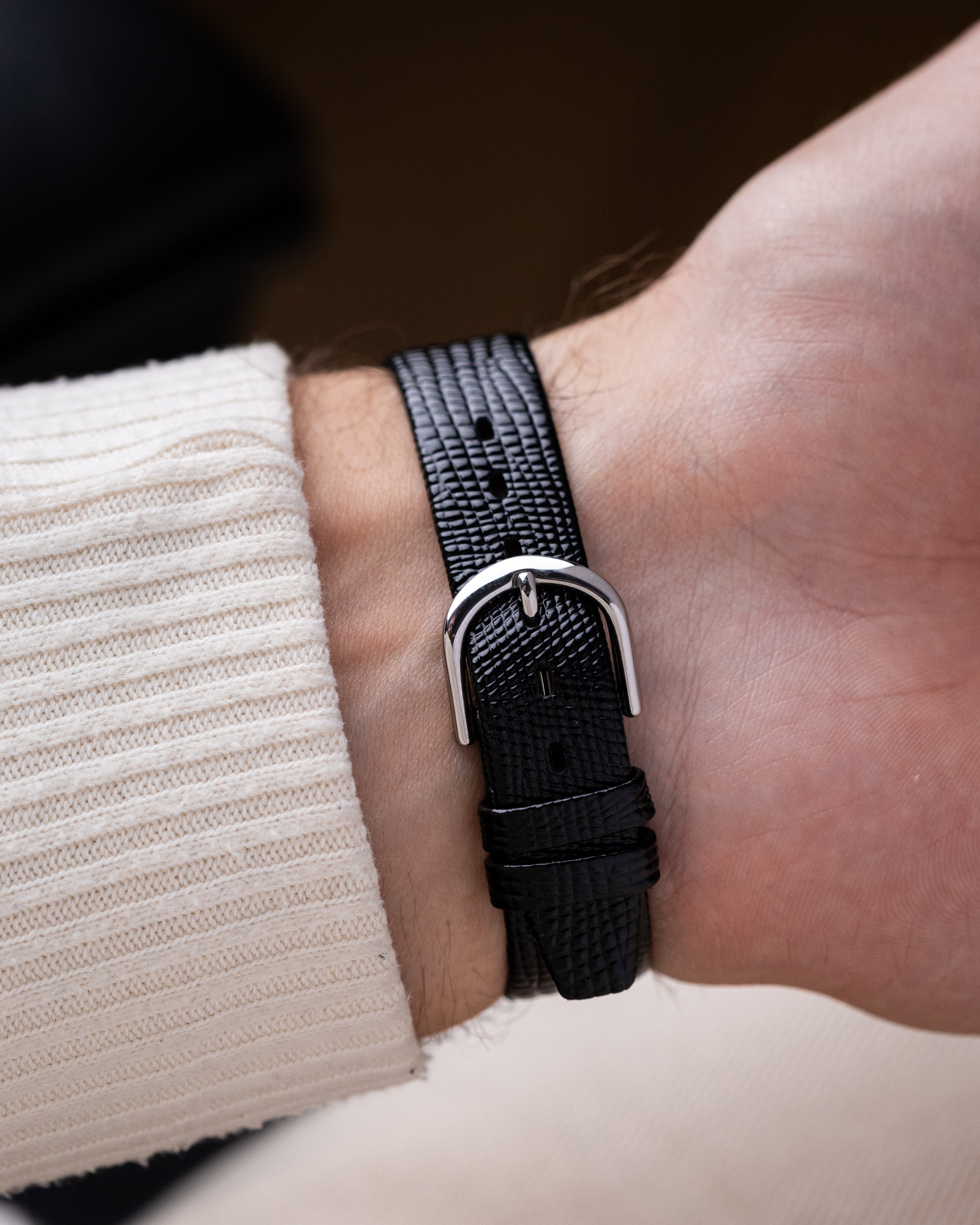 Vintage Longines Art Deco Tank, Black Gilt dial, Swiss Made Cal. 2517 from 1938 - DuMarko