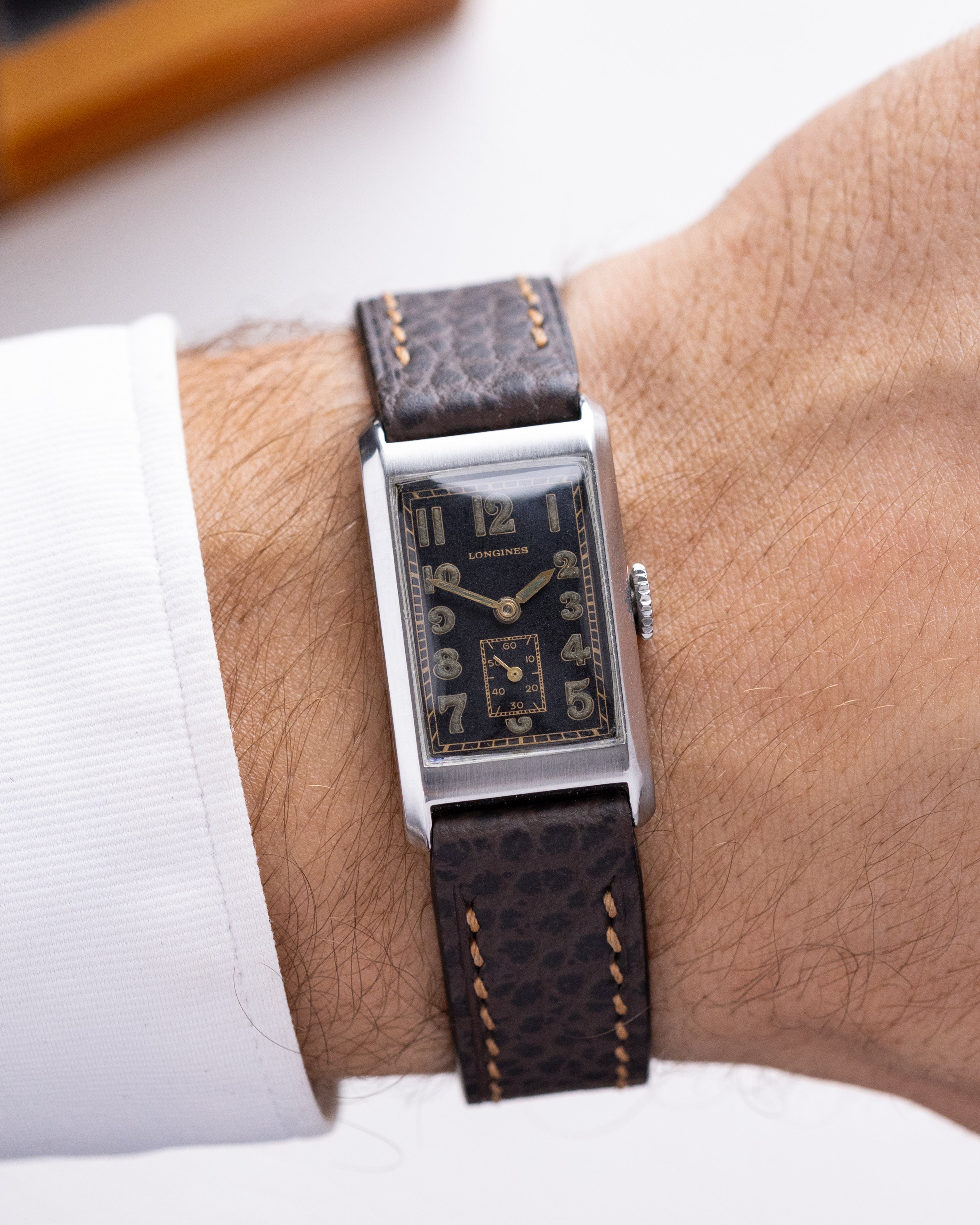 Vintage Longines Art Deco Tank, Black Gilt dial, Swiss Made Cal. 2517 from 1938 - DuMarko