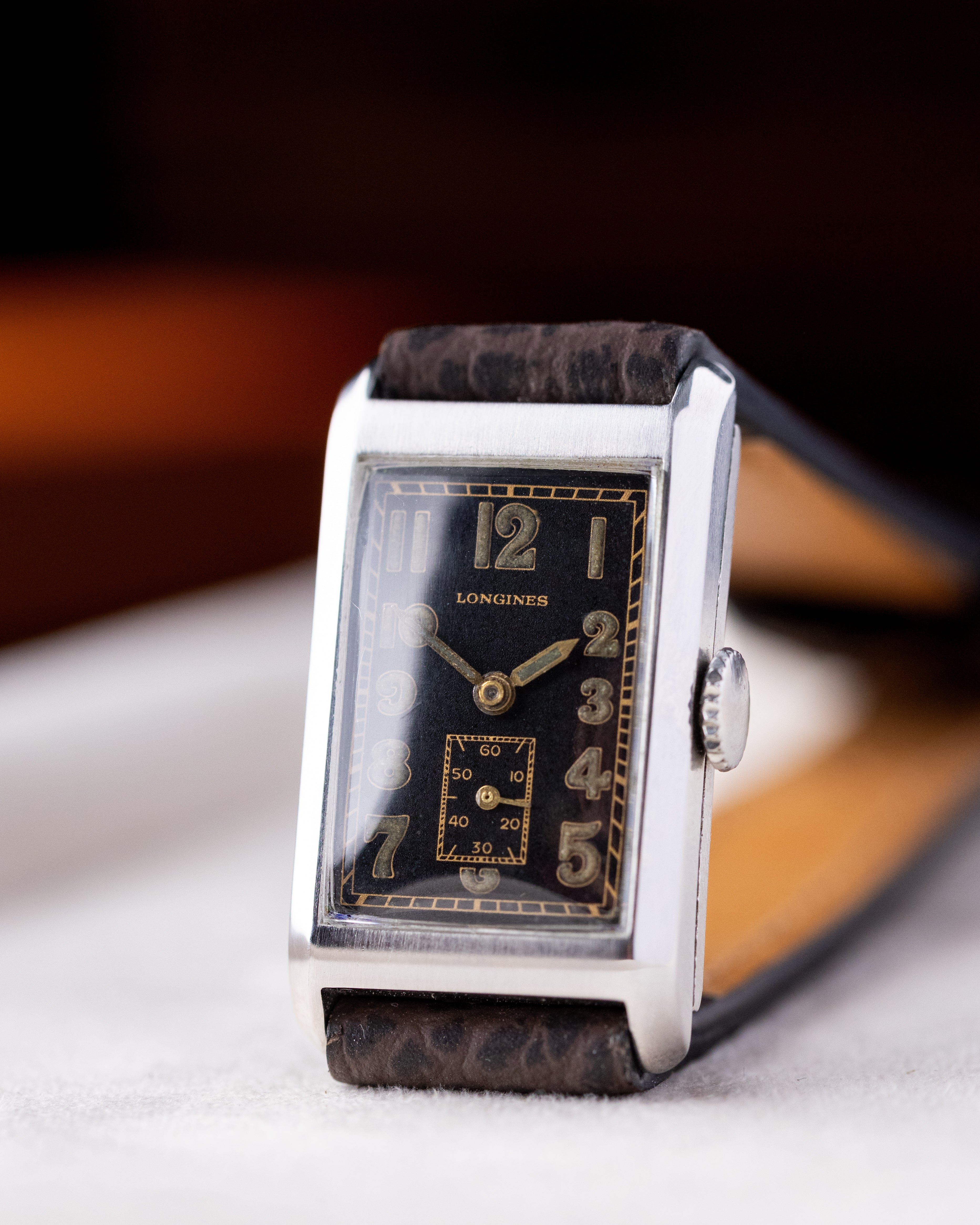 Vintage Longines Art Deco Tank, Black Gilt dial, Swiss Made Cal. 2517 from 1938 - DuMarko
