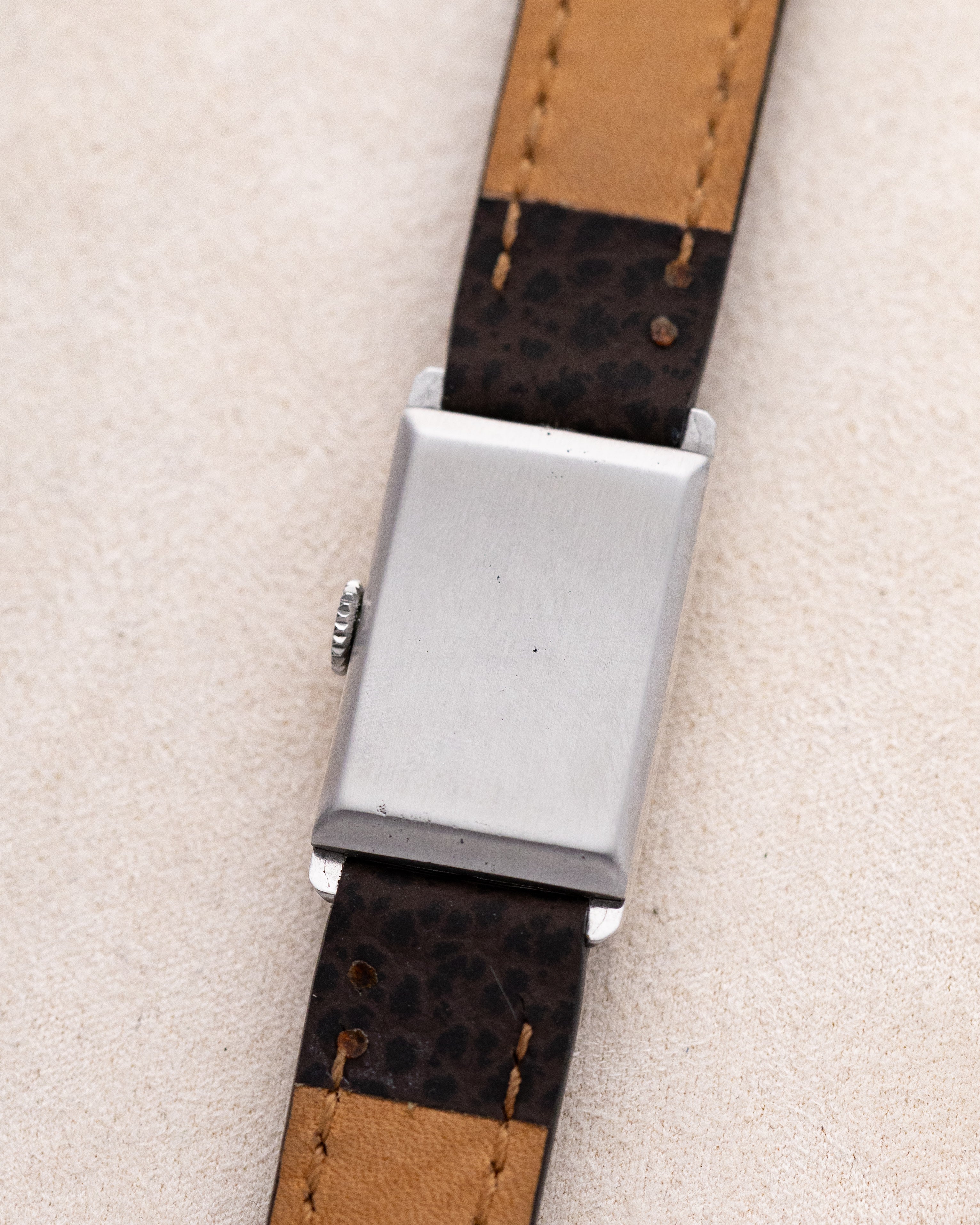 Vintage Longines Art Deco Tank, Black Gilt dial, Swiss Made Cal. 2517 from 1938 - DuMarko