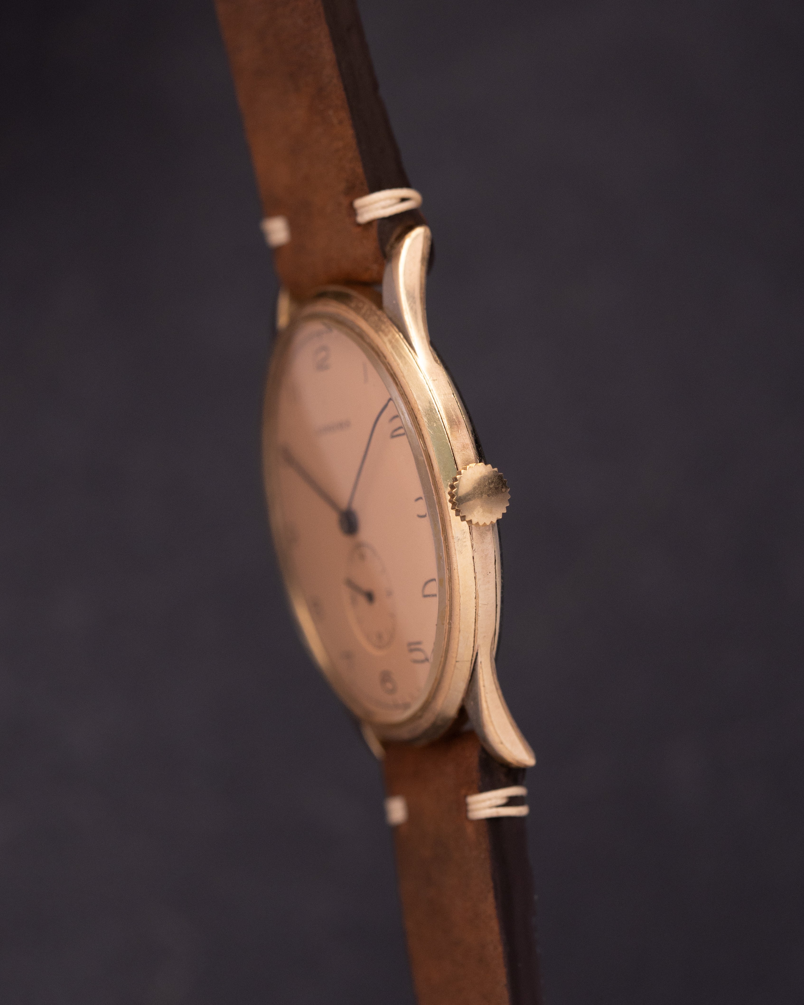 Vintage Longines Salmon Dial, Oversize 37,5 mm case, Art Deco watch from 1940s - VintageDuMarko