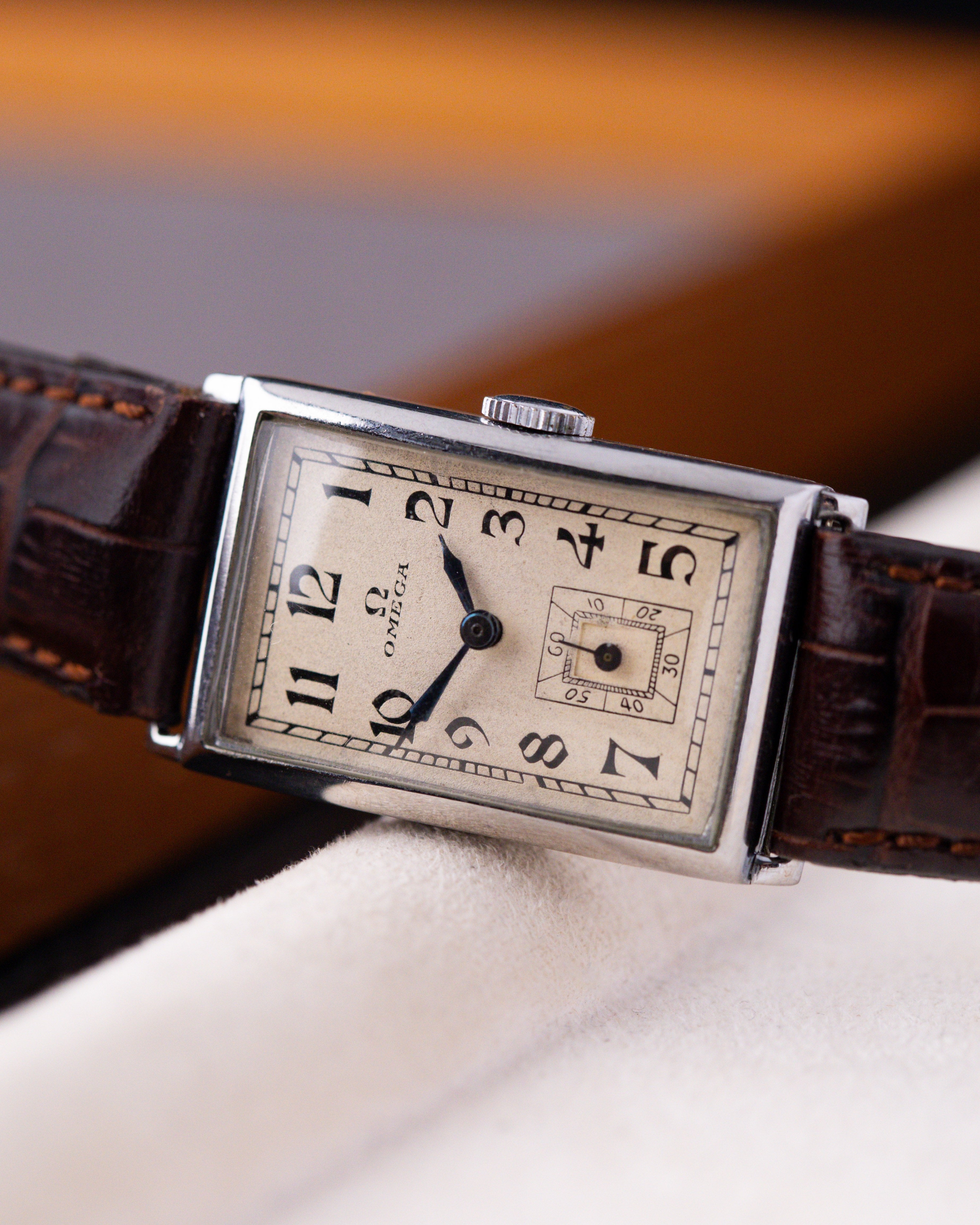 Vintage Omega Art Deco Tank, Swiss Watch, Arabic Numerals, Sub - second, Cal. 20F from 1932 - DuMarko
