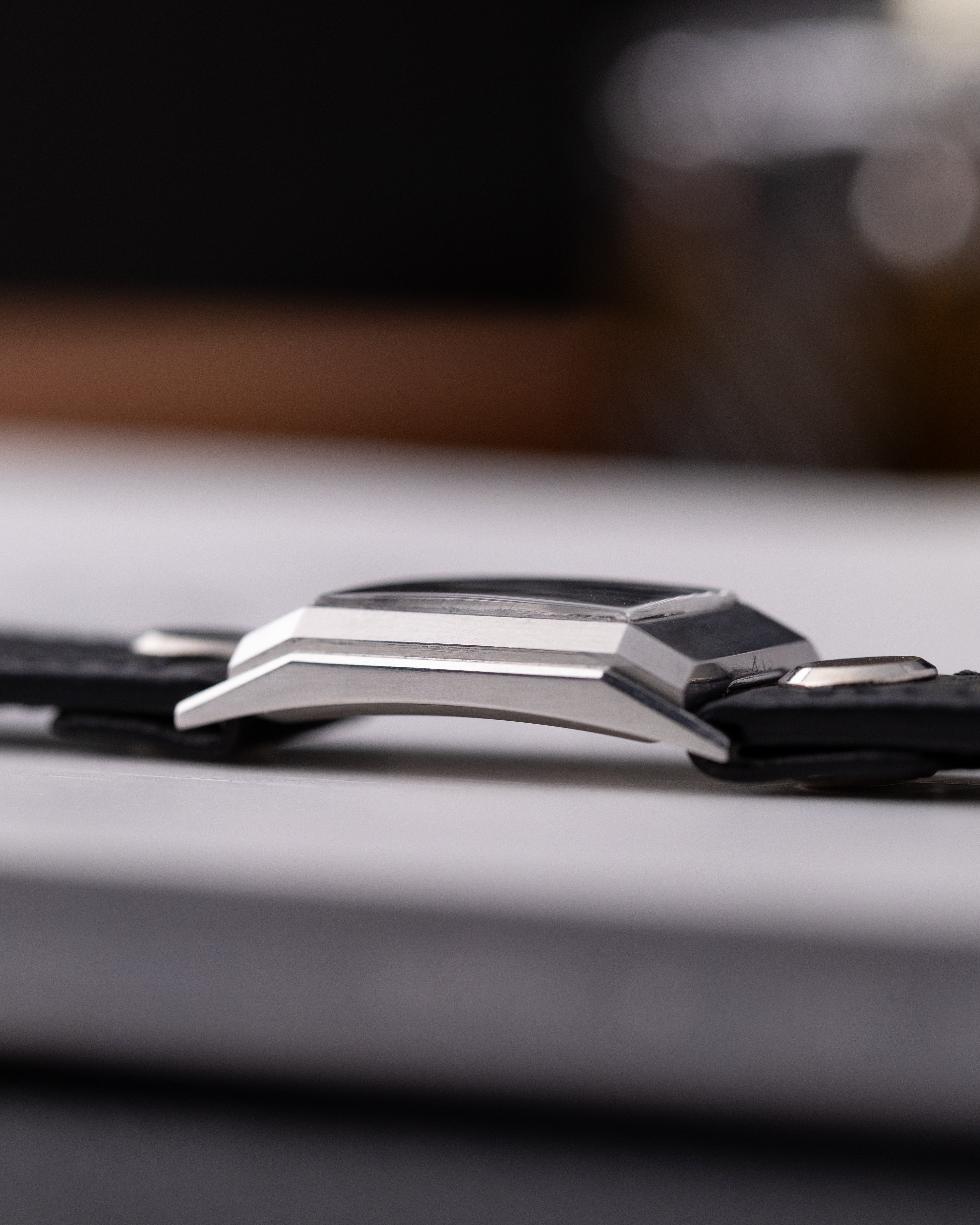 Vintage Omega Art Deco Tank, Swiss watch, Original Sector Dial, Mechanical Cal. T17 from 1935 - DuMarko