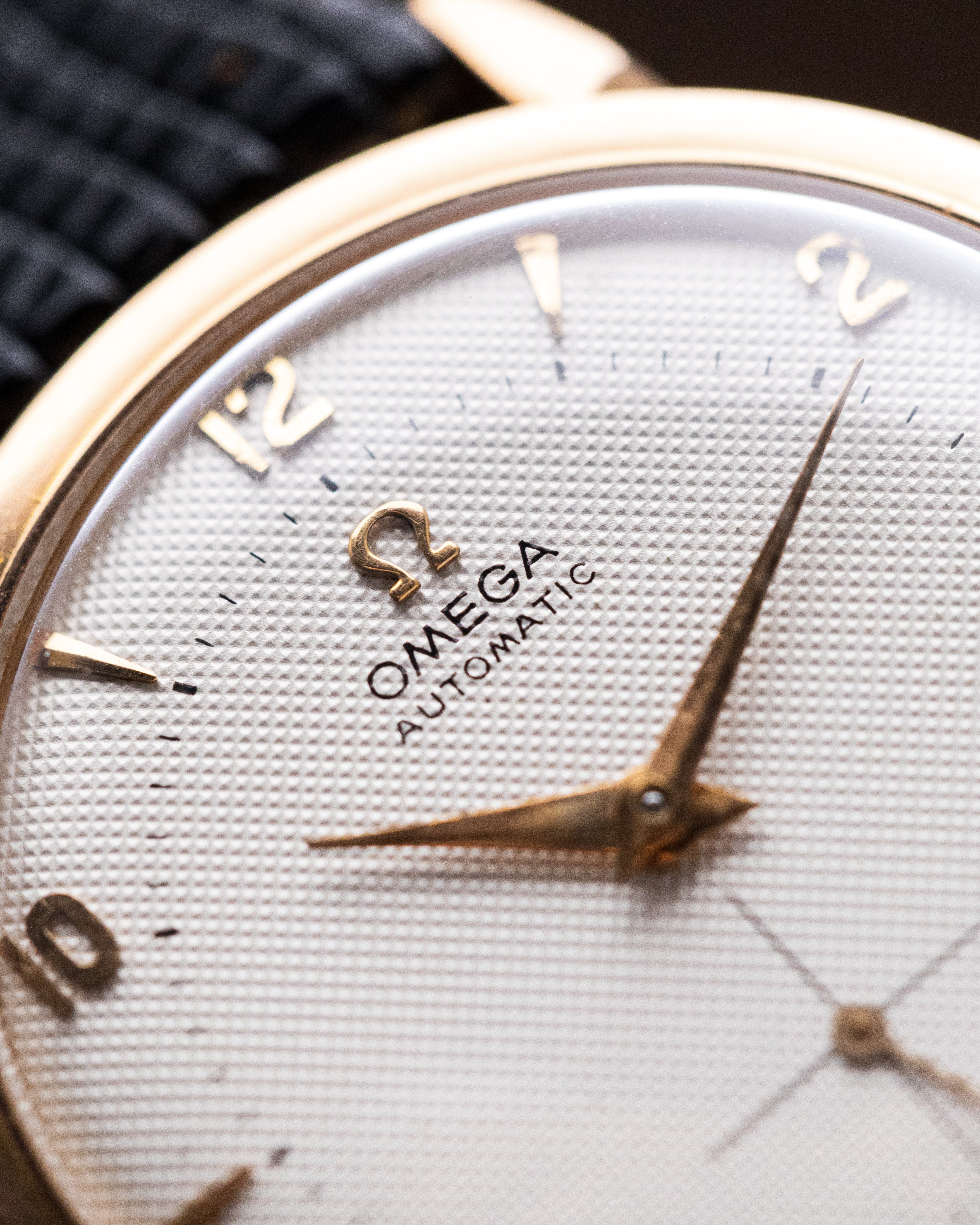 Vintage Omega Automatic, Honeycomb (Waffle) Crosshair Dial, Ref. 2709, Cal. 344 from 1952 - DuMarko