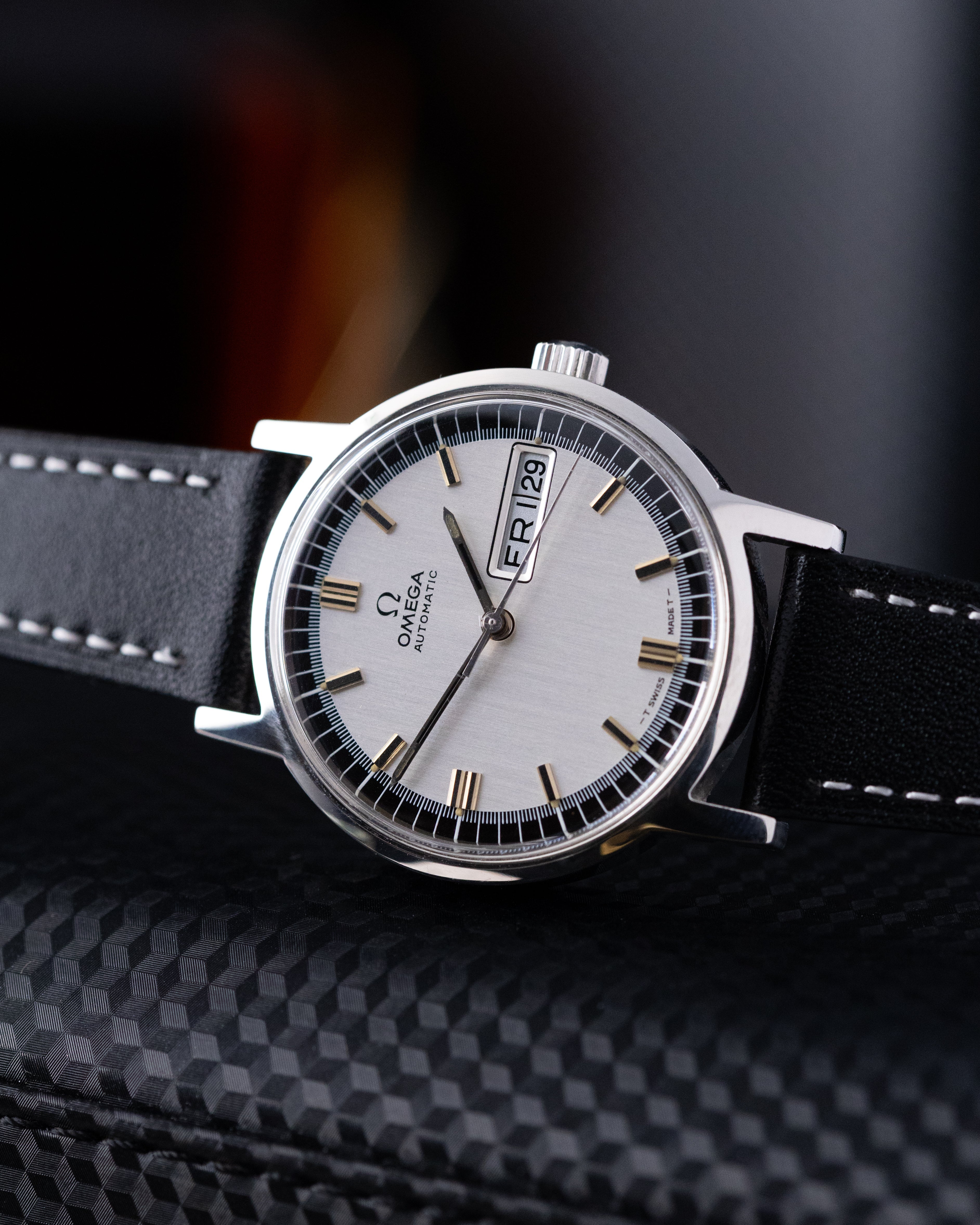 Vintage Omega Automatic Swiss Watch, Two - Tone Dial, Day/date window, Ref. 1660140, Cal. 750 from 1970 - DuMarko