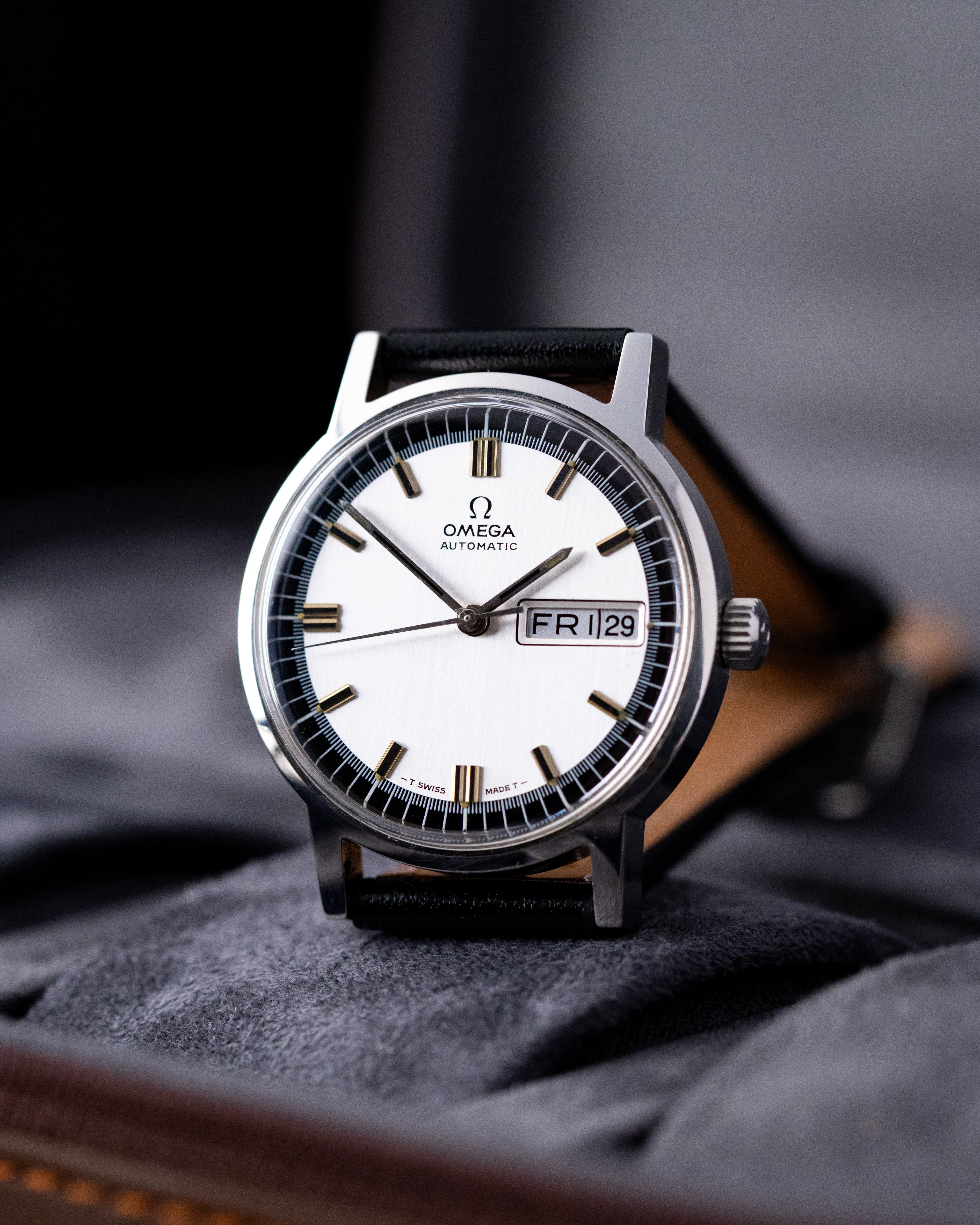 Vintage Omega Automatic Swiss Watch, Two - Tone Dial, Day/date window, Ref. 1660140, Cal. 750 from 1970 - DuMarko