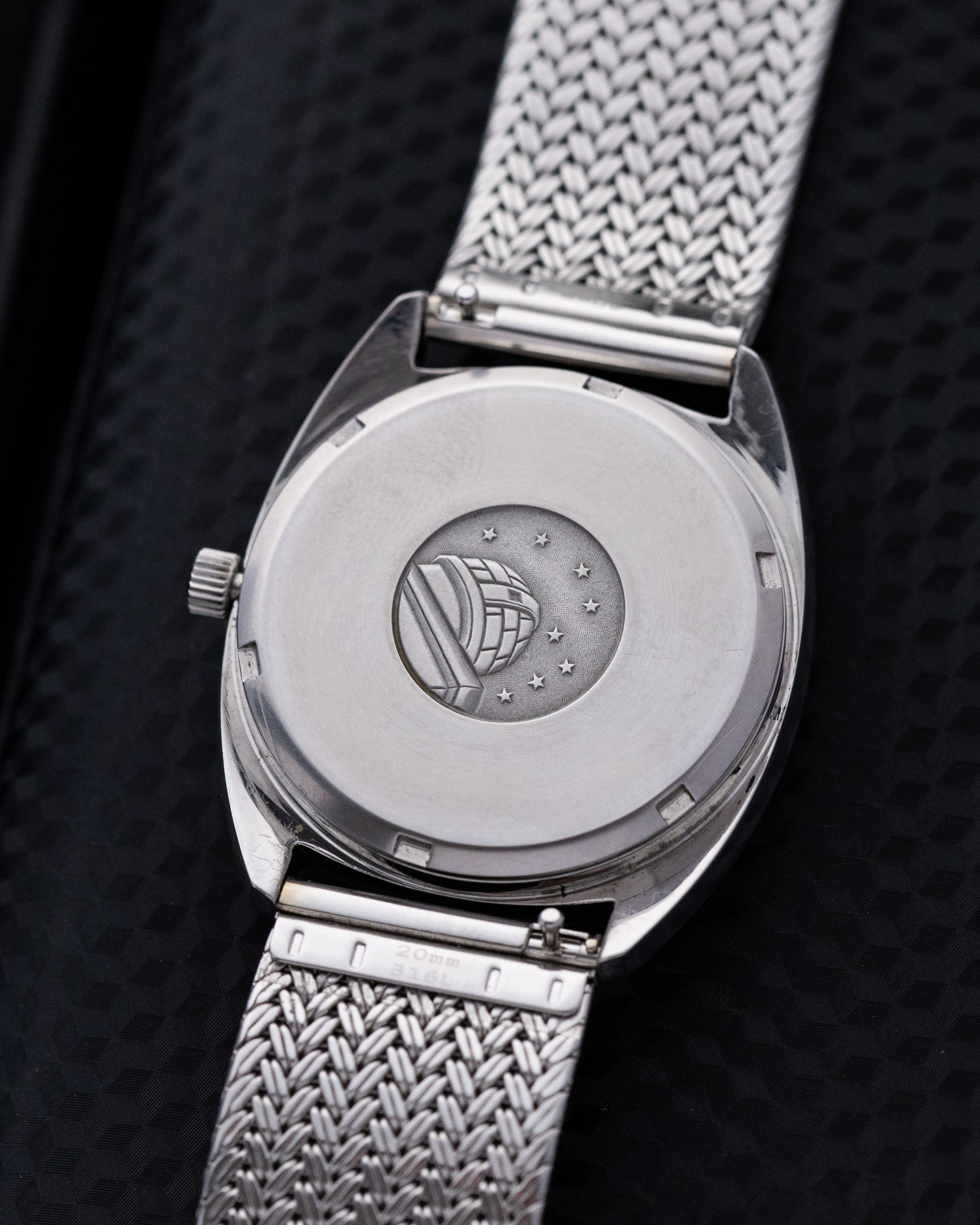 Vintage Omega Constellation Automatic Chronometer, C - shaped brushed case, Cal. 1011 from 1970's - DuMarko