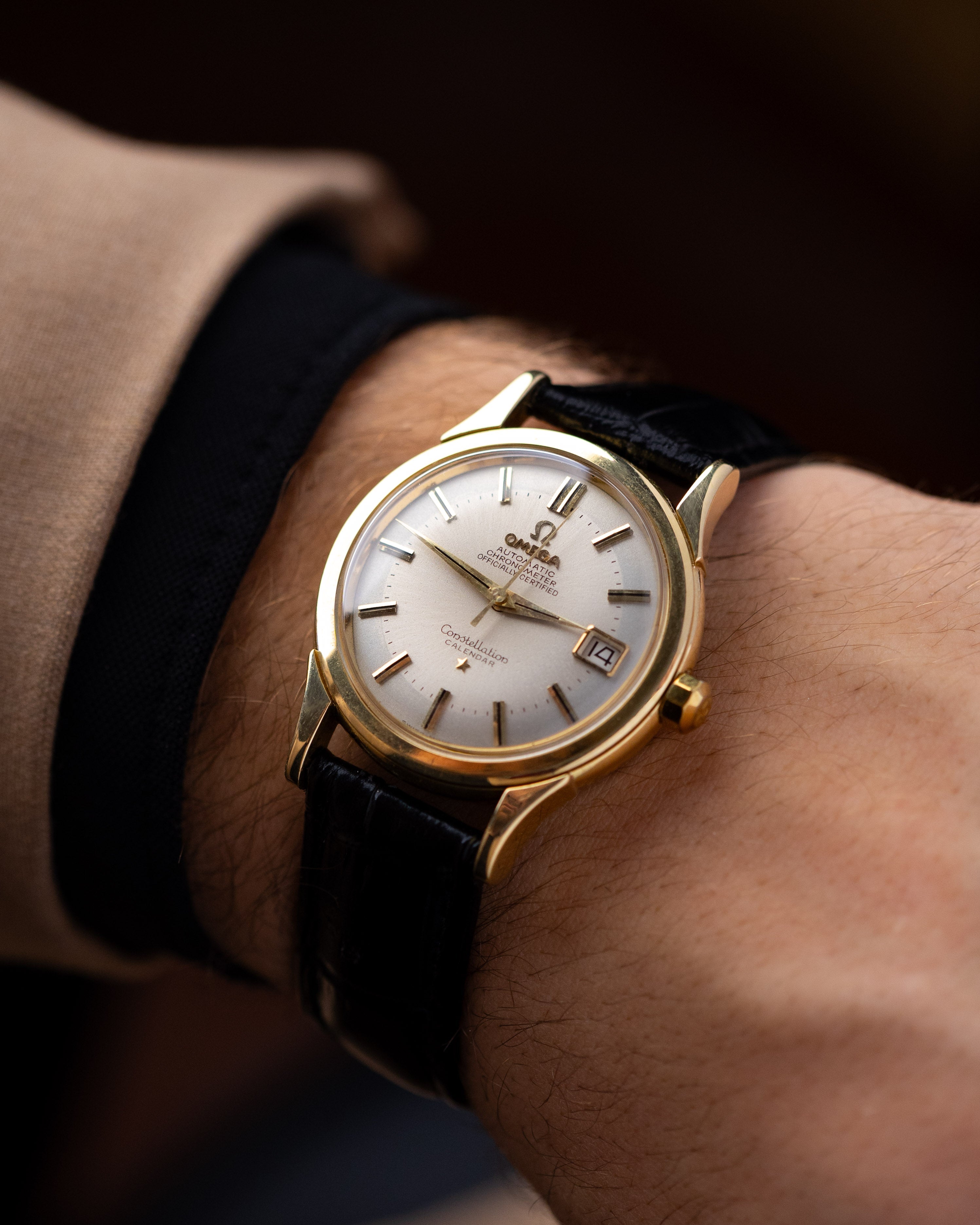 Vintage Omega Constellation Calendar, Two-tone dial, English 18K Gold Case, Caliber 504, from 1958 - DuMarko