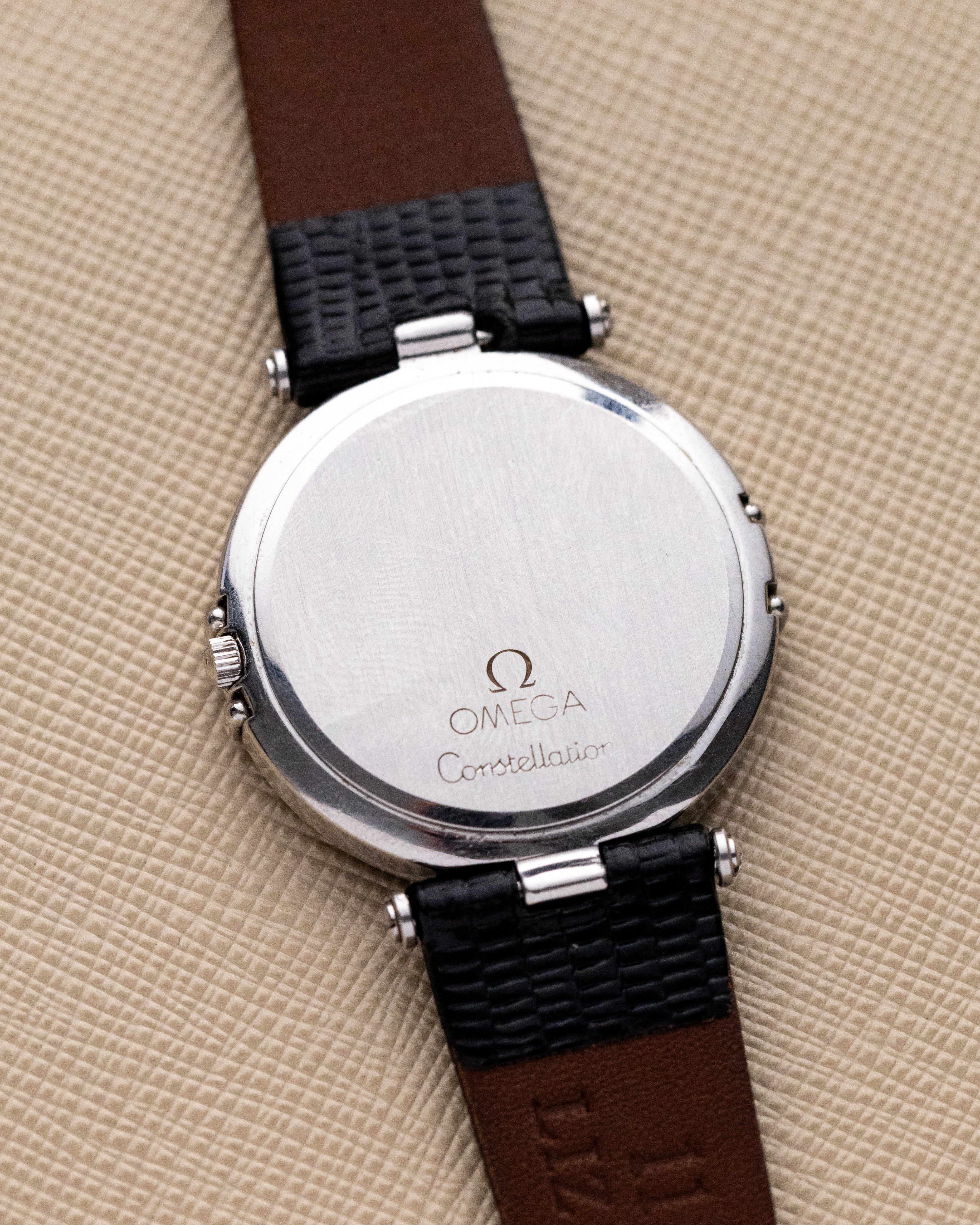 Vintage Omega Constellation Manhattan Day - Date Ref. 196.1070 Black Two - Tone Dial Roman Numeral Bezel - DuMarko