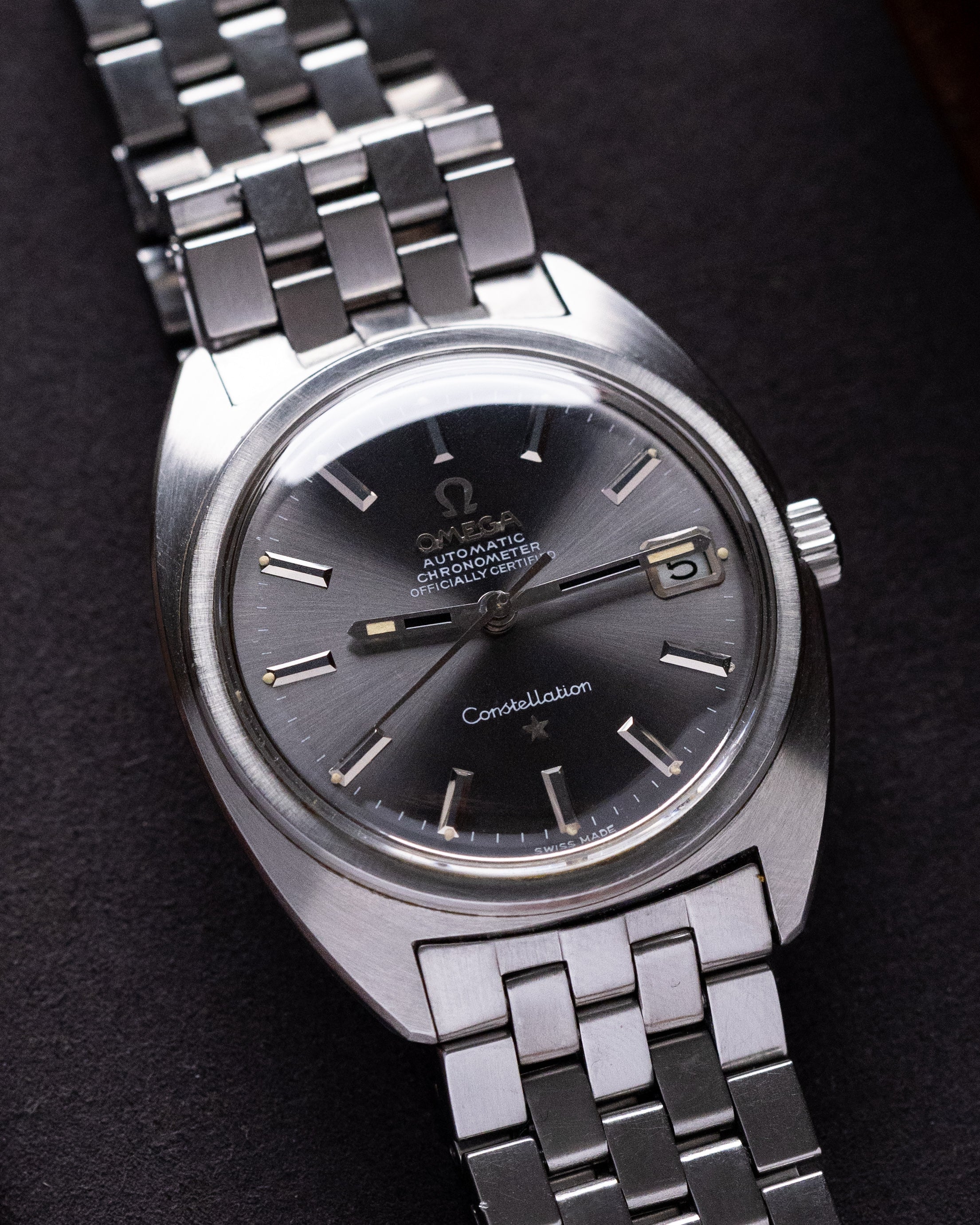 Vintage Omega Constellation Watch, C - Shape Case, Ref. 168017, Grey Dial Date, Cal. 564 c.1970 - DuMarko