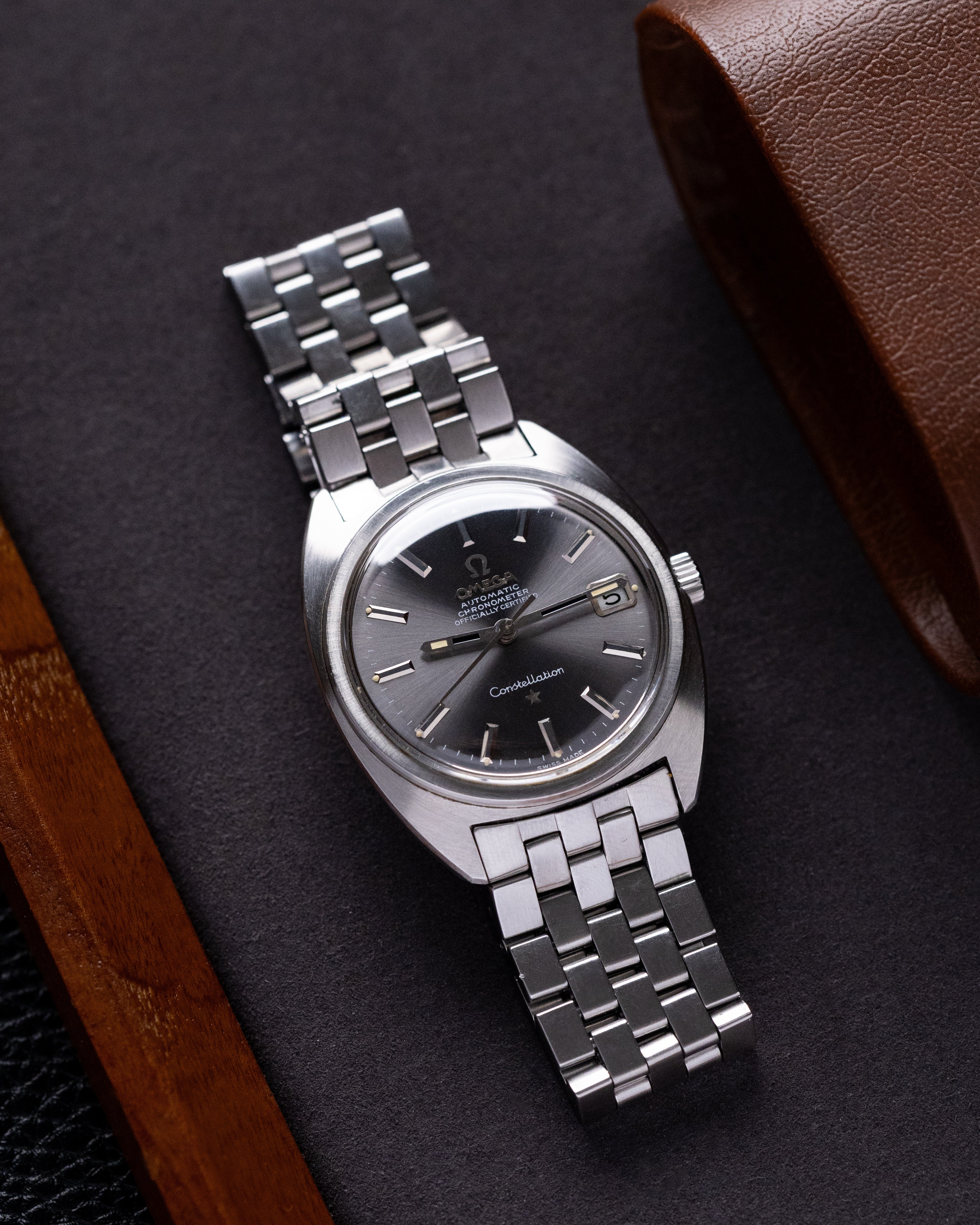 Vintage Omega Constellation Watch, C - Shape Case, Ref. 168017, Grey Dial Date, Cal. 564 c.1970 - DuMarko
