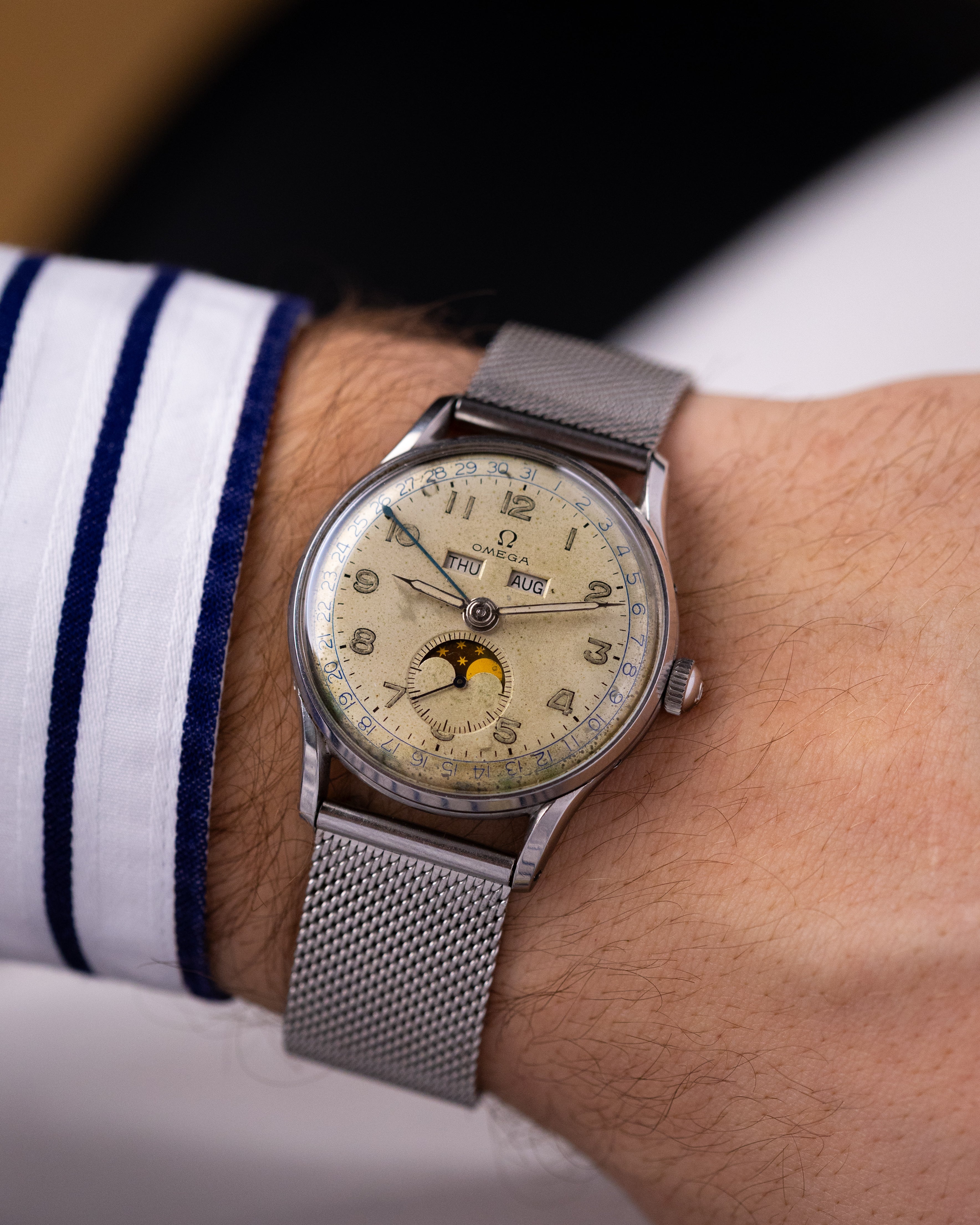 Vintage Omega Cosmic, Moonphase Triple Calendar, Ref. 2471/1, Original Radium dial from 1944 - DuMarko