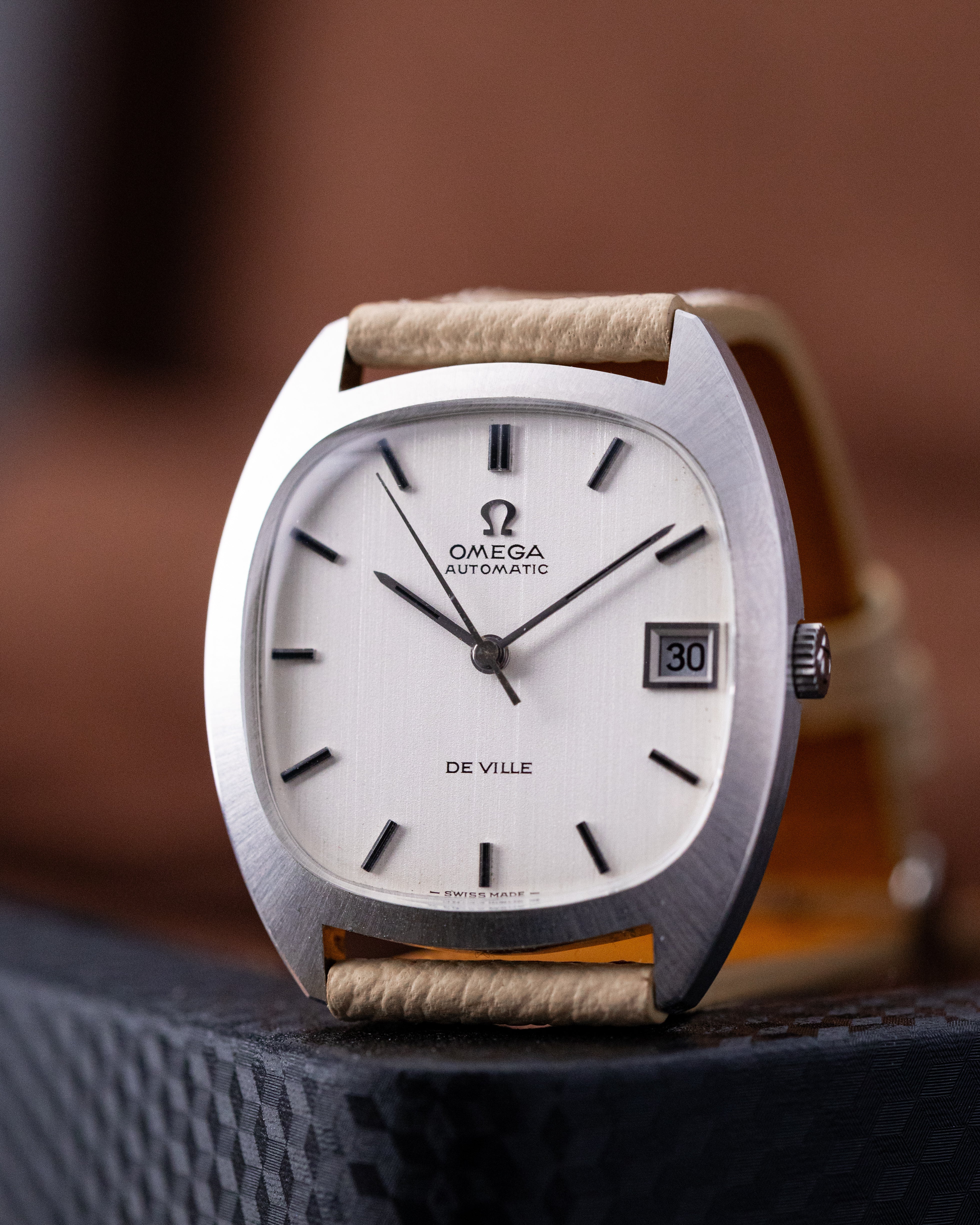 Vintage Omega De Ville Automatic, Cushion Brushed Case, Ref. 162.045 from 1970 - DuMarko