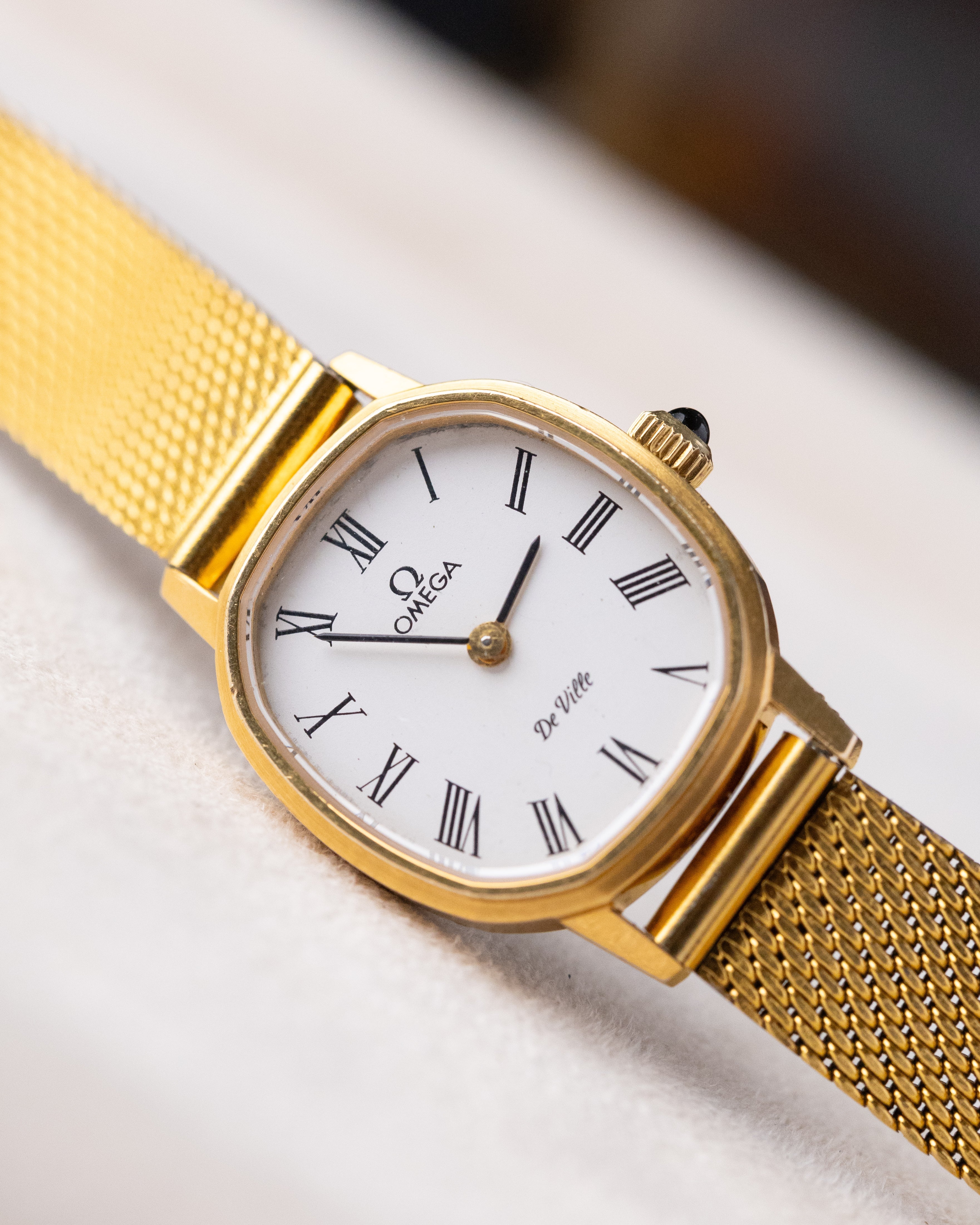 Vintage Omega De Ville Ladies Swiss Watch, Roman Numerals, Cabochon Crown, Cal. 625 from 1978 - DuMarko