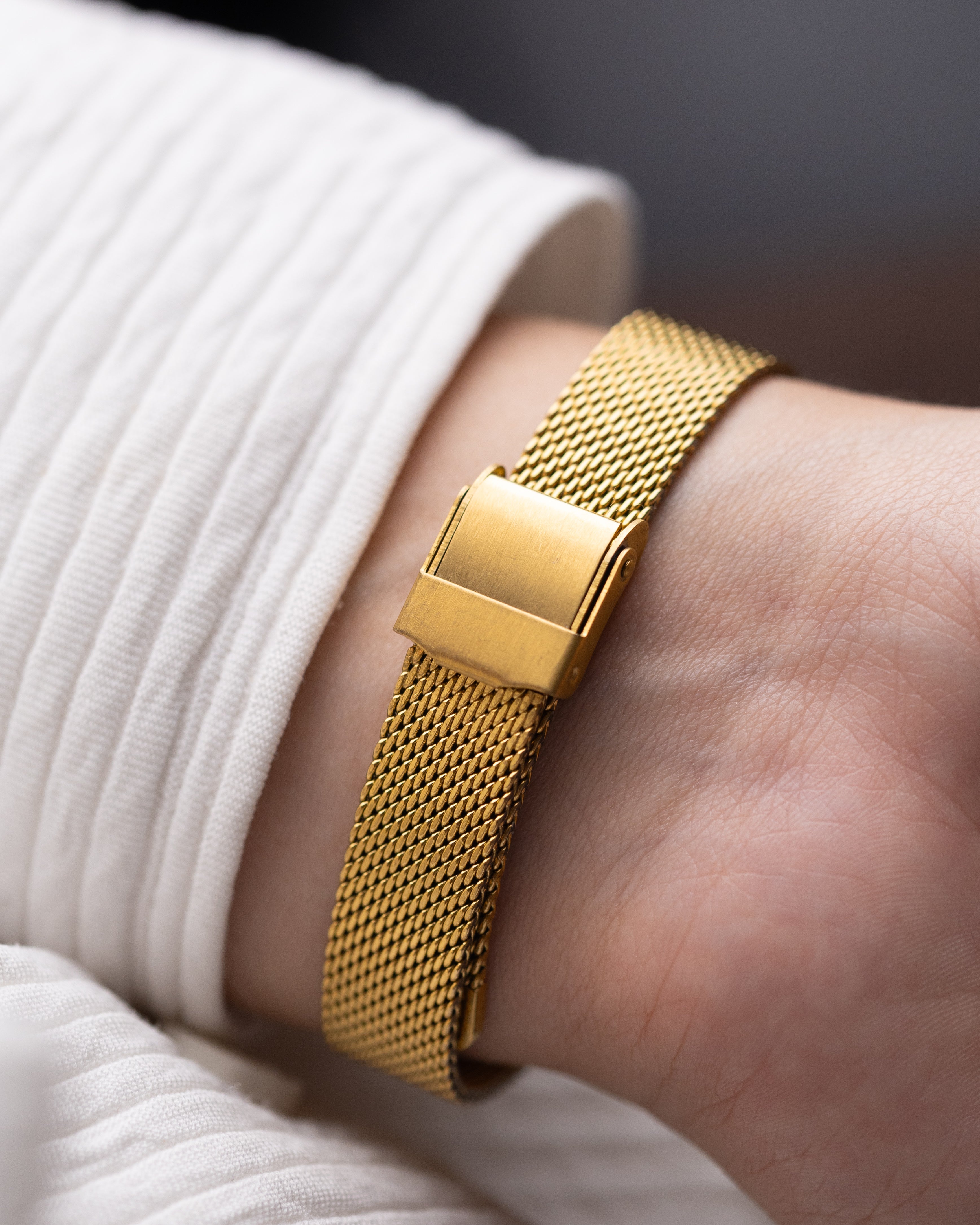 Vintage Omega De Ville Ladies Swiss Watch, Roman Numerals, Cabochon Crown, Cal. 625 from 1978 - DuMarko