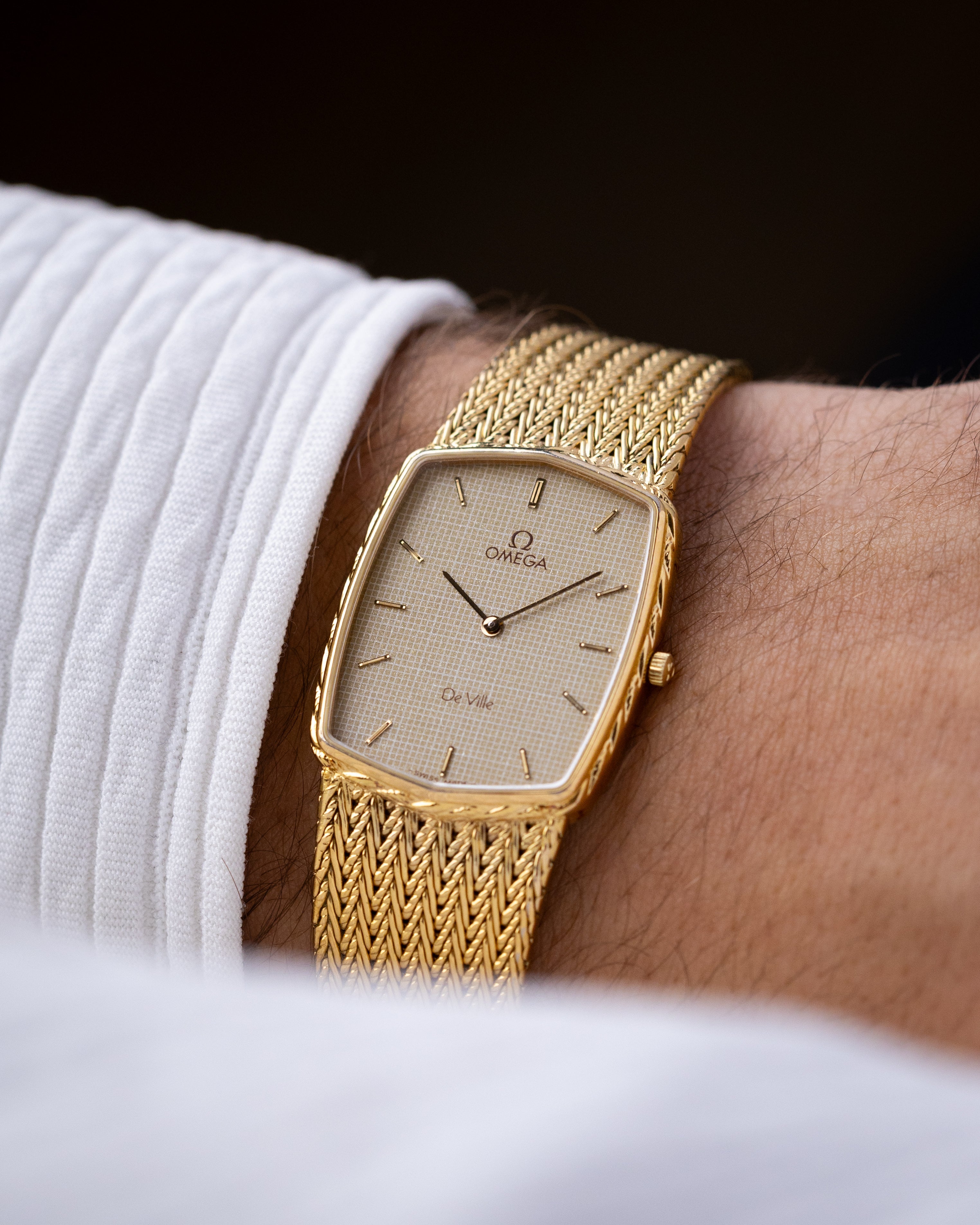 Vintage Omega De Ville Quartz Cal. 1344, Swiss Made, Champagne sparkling dial, Roped bezel from 1980’s - DuMarko