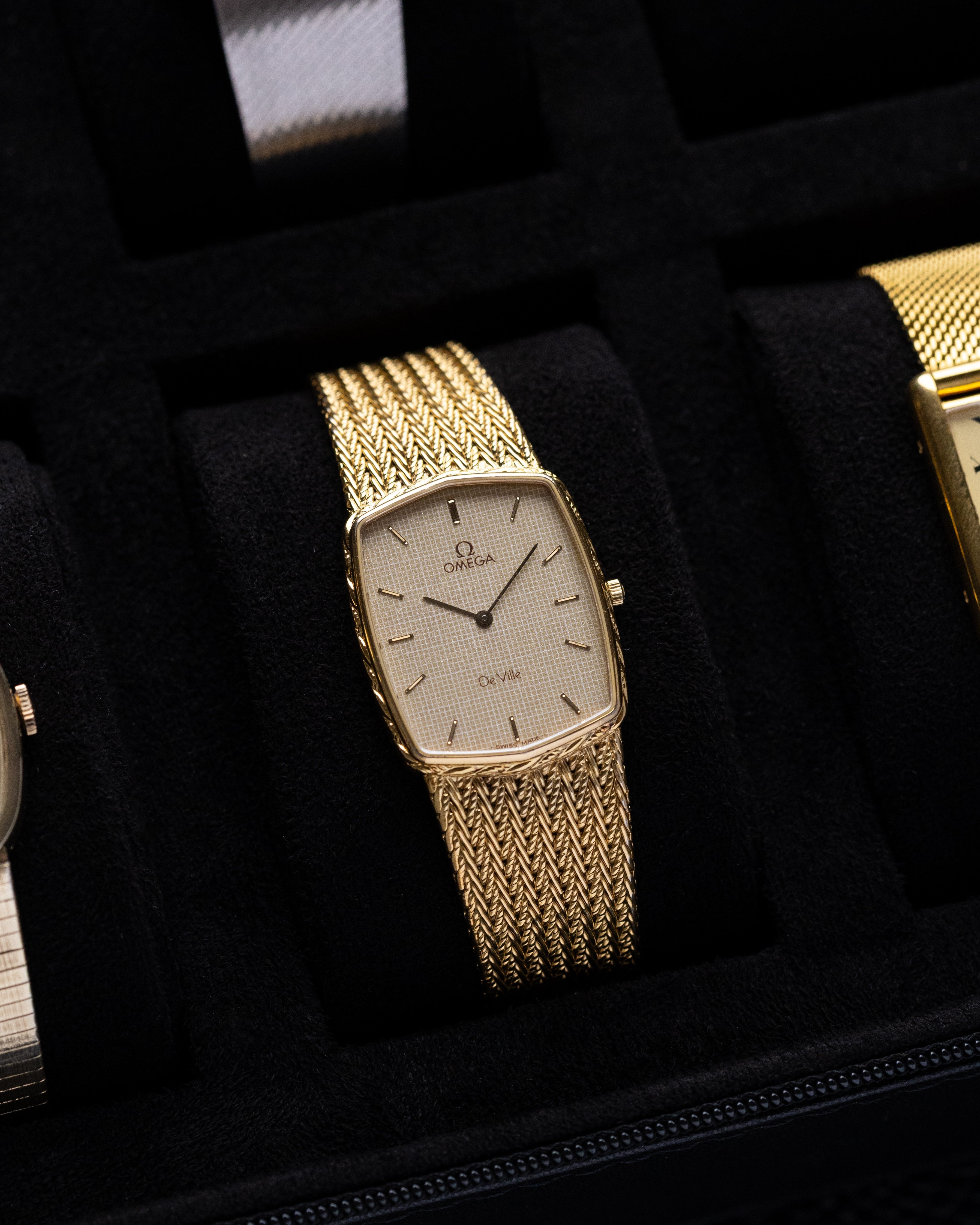 Vintage Omega De Ville Quartz Cal. 1344, Swiss Made, Champagne sparkling dial, Roped bezel from 1980’s - DuMarko