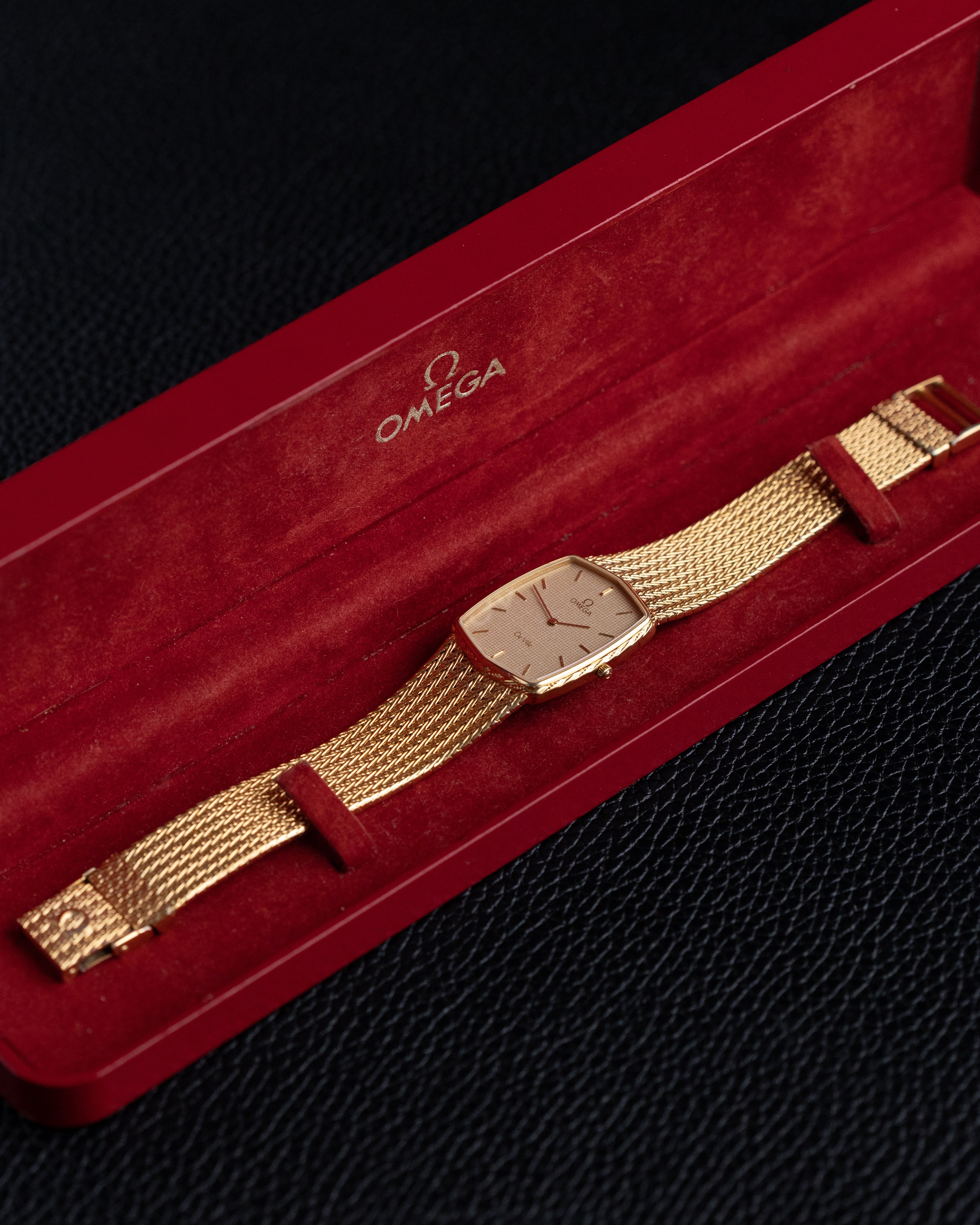 Vintage Omega De Ville Quartz Cal. 1344, Swiss Made, Champagne sparkling dial, Roped bezel from 1980’s - DuMarko