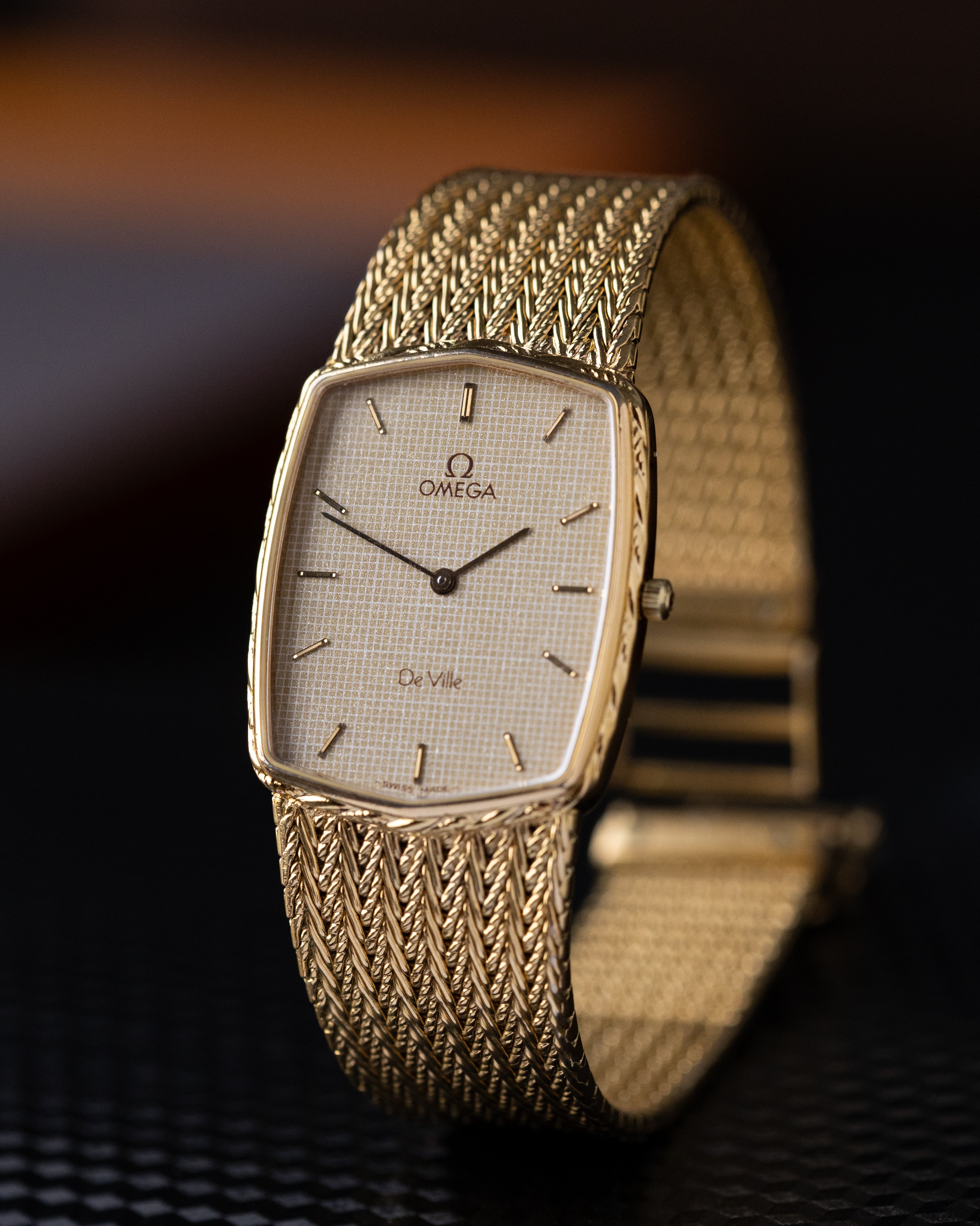 Vintage Omega De Ville Quartz Cal. 1344, Swiss Made, Champagne sparkling dial, Roped bezel from 1980’s - DuMarko