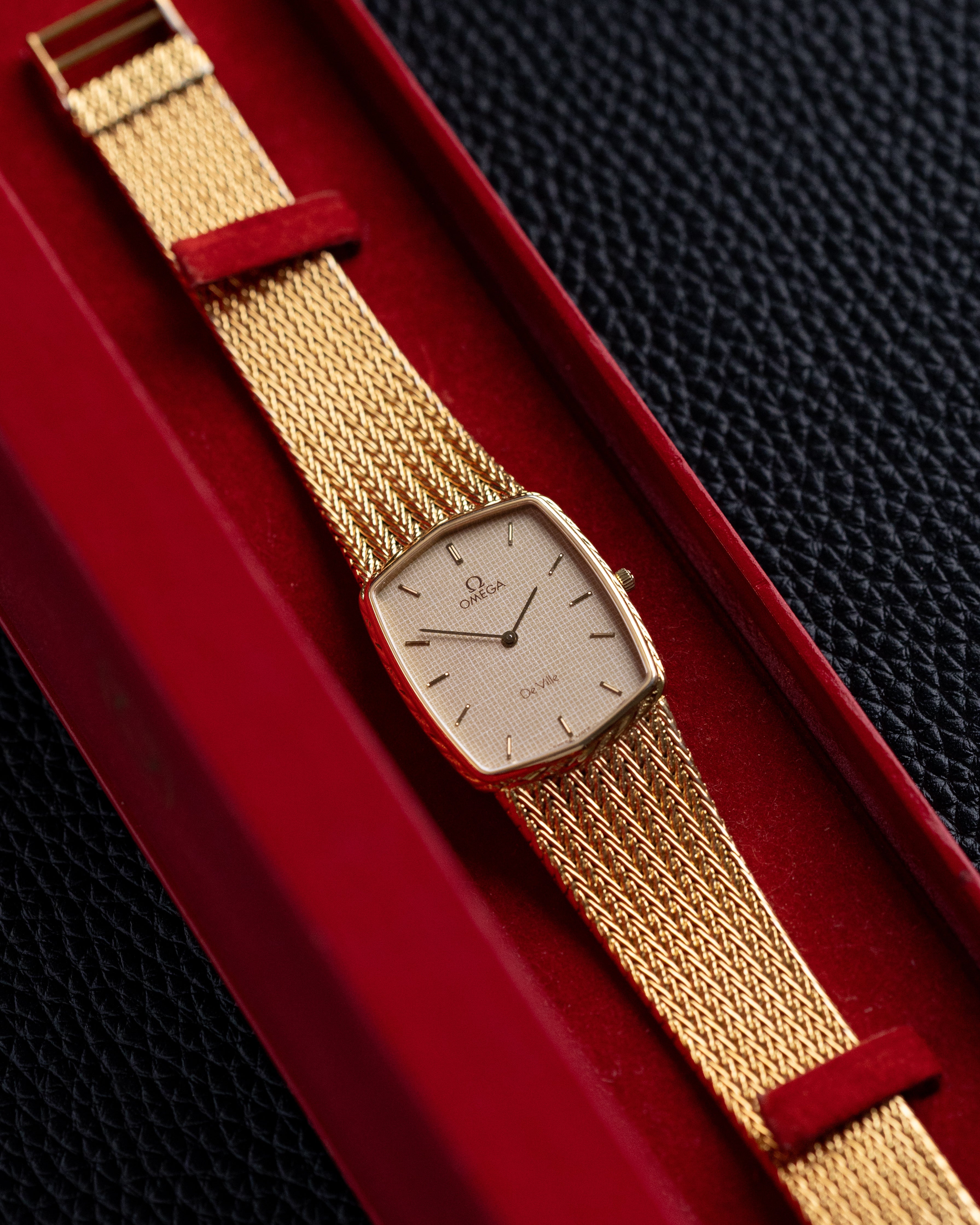 Vintage Omega De Ville Quartz Cal. 1344, Swiss Made, Champagne sparkling dial, Roped bezel from 1980’s - DuMarko