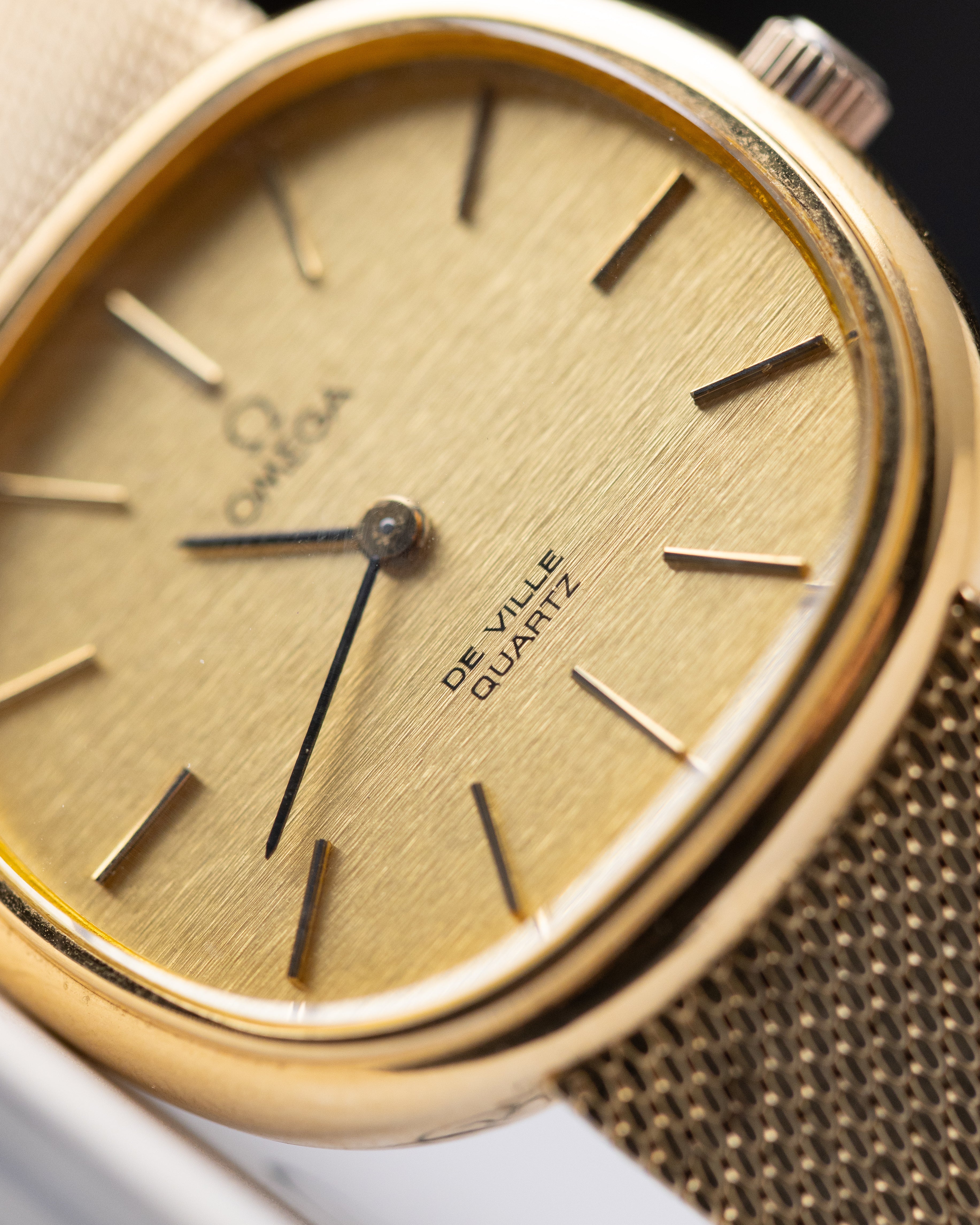 Vintage Omega De Ville Swiss Watch, Quartz Cal. 1330, Champagne Dial from 1978 - DuMarko