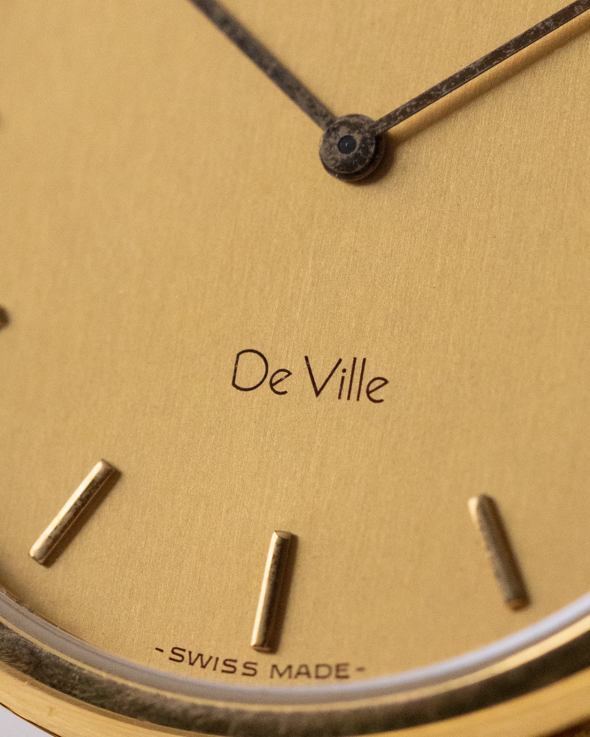 Vintage Omega De Ville, Ultra Thin. Case, Ref. 195.0075.2, Quartz Cal. 1378 from 1980's - DuMarko