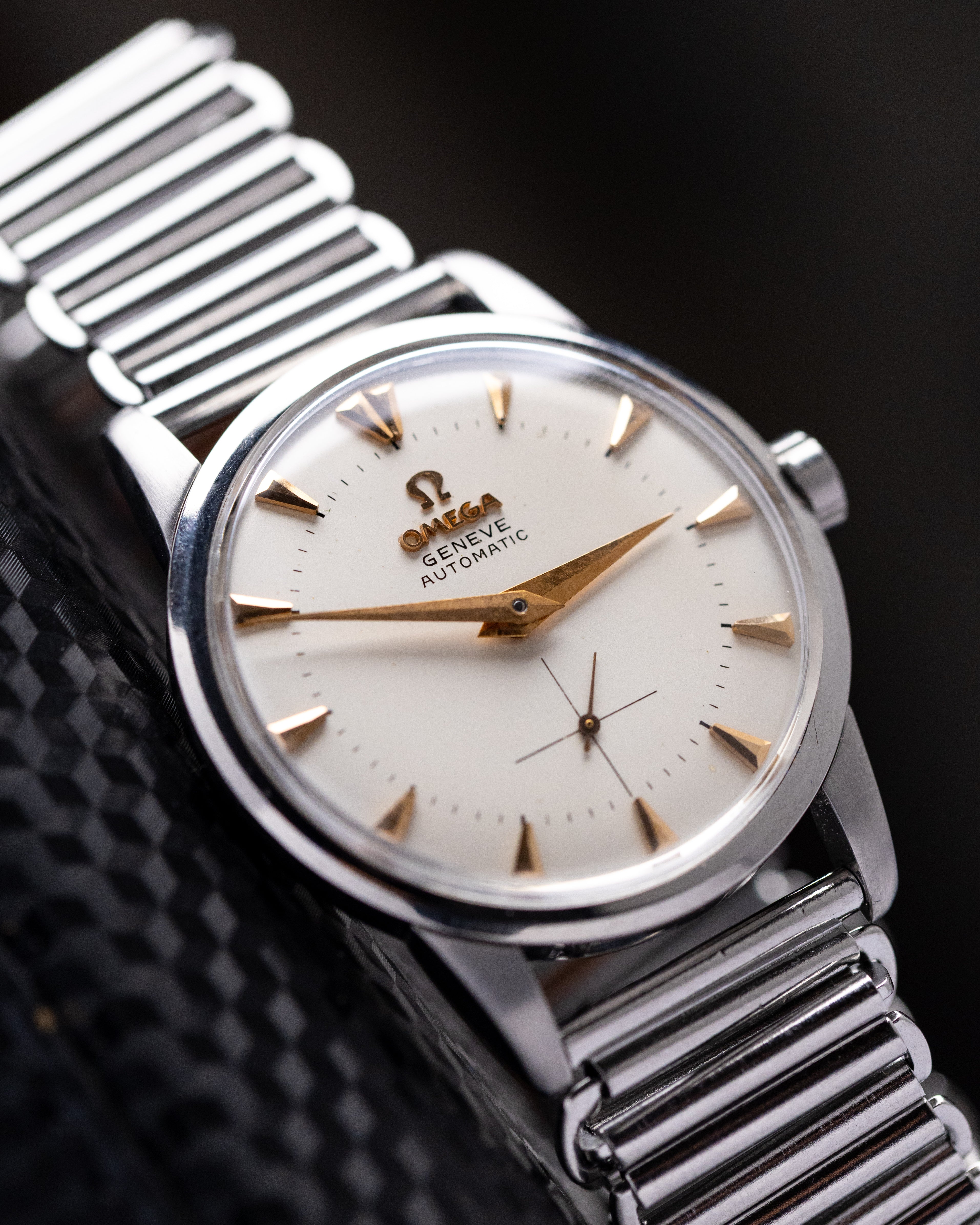 Vintage Omega Genève Automatic Swiss watch, Ref. 2981 - 1, Cal. 491 from 1958, Original Creamy Dial with Gold Markers - DuMarko