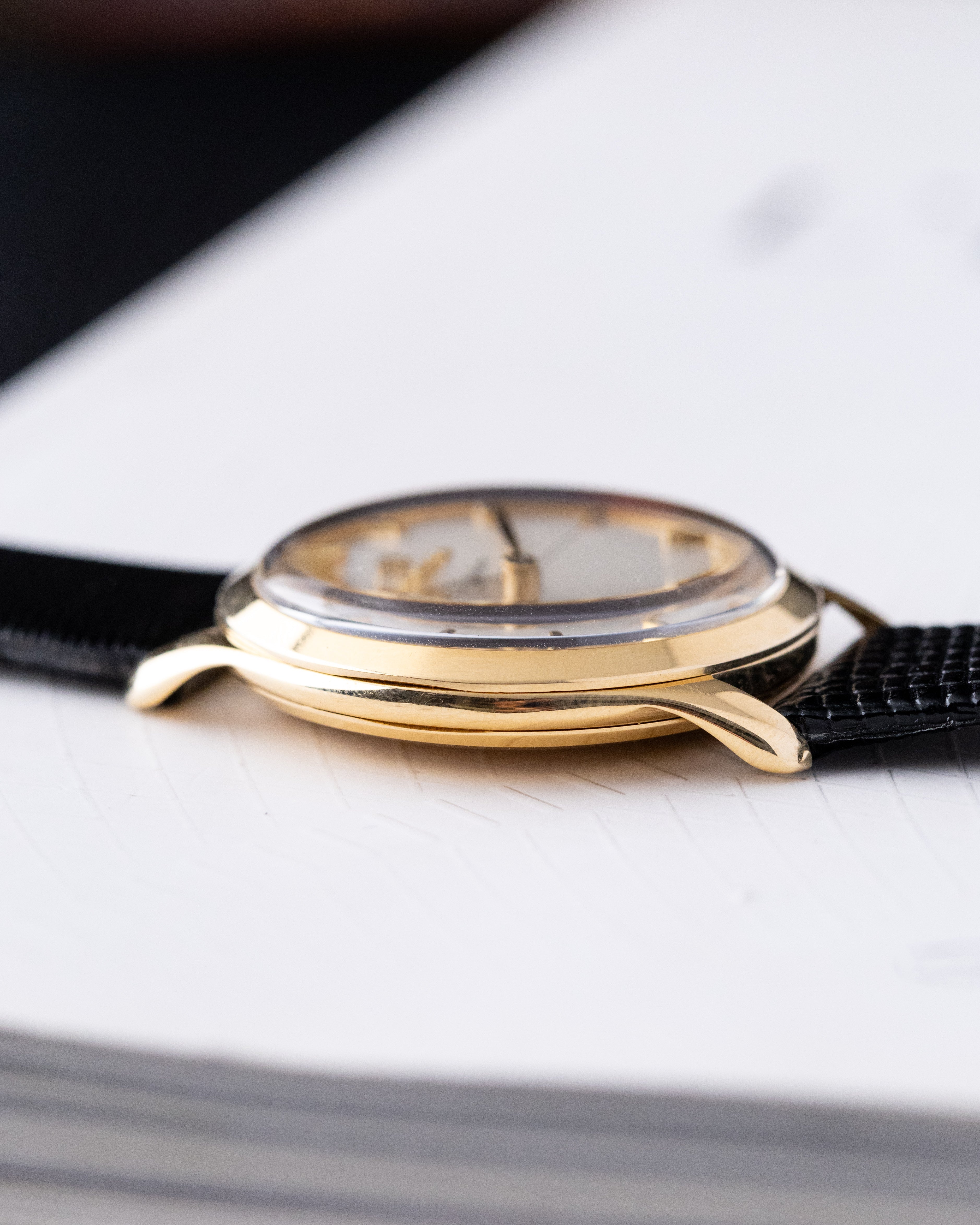 Vintage Omega Genève Two - tone Crosshair Dial, Ref. 2619, 18K Solid Gold Case from 1950 - DuMarko