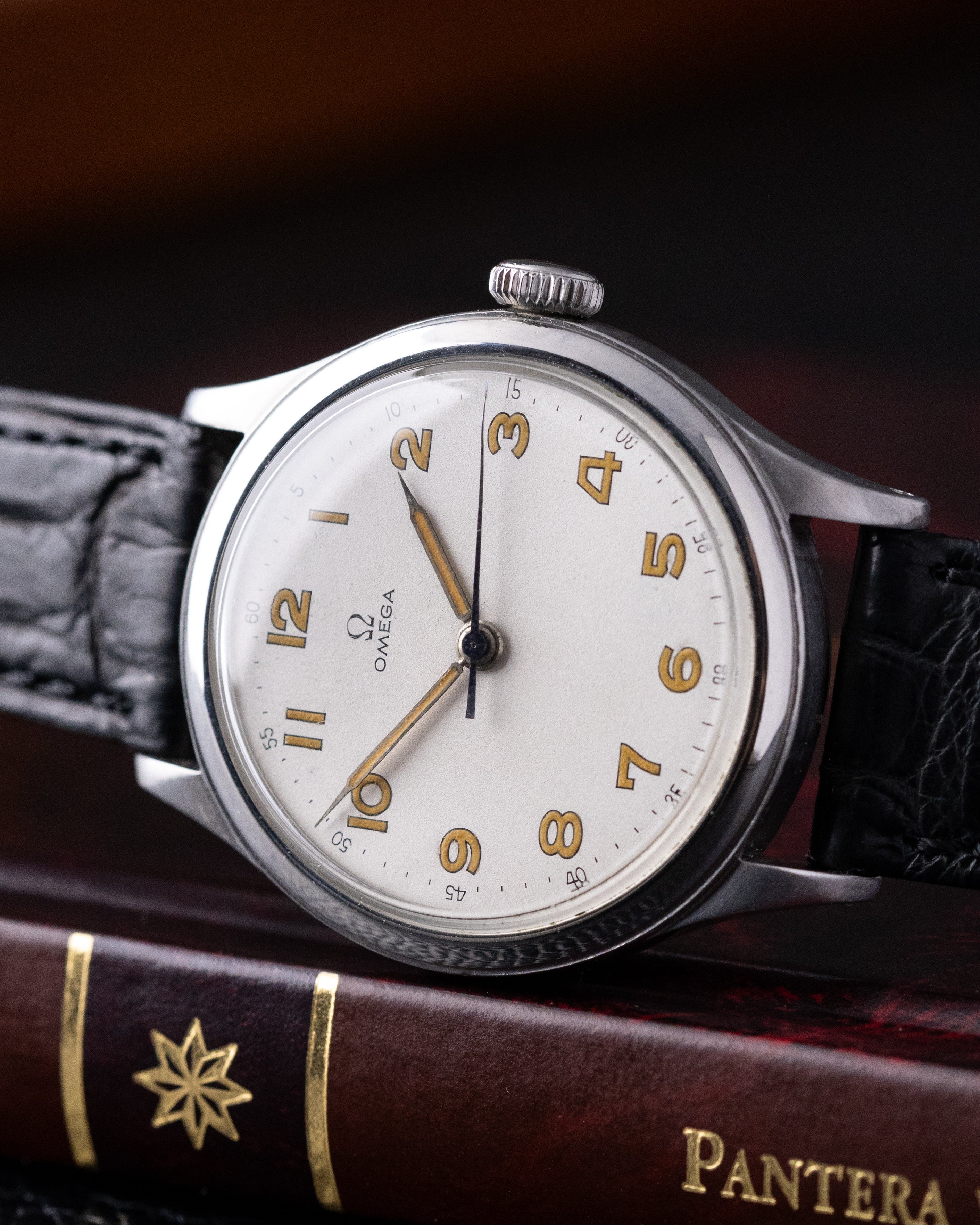 Vintage Omega Military Swiss Watch, Ref. 2179/5, Cal. 30T2 from 1944 - DuMarko