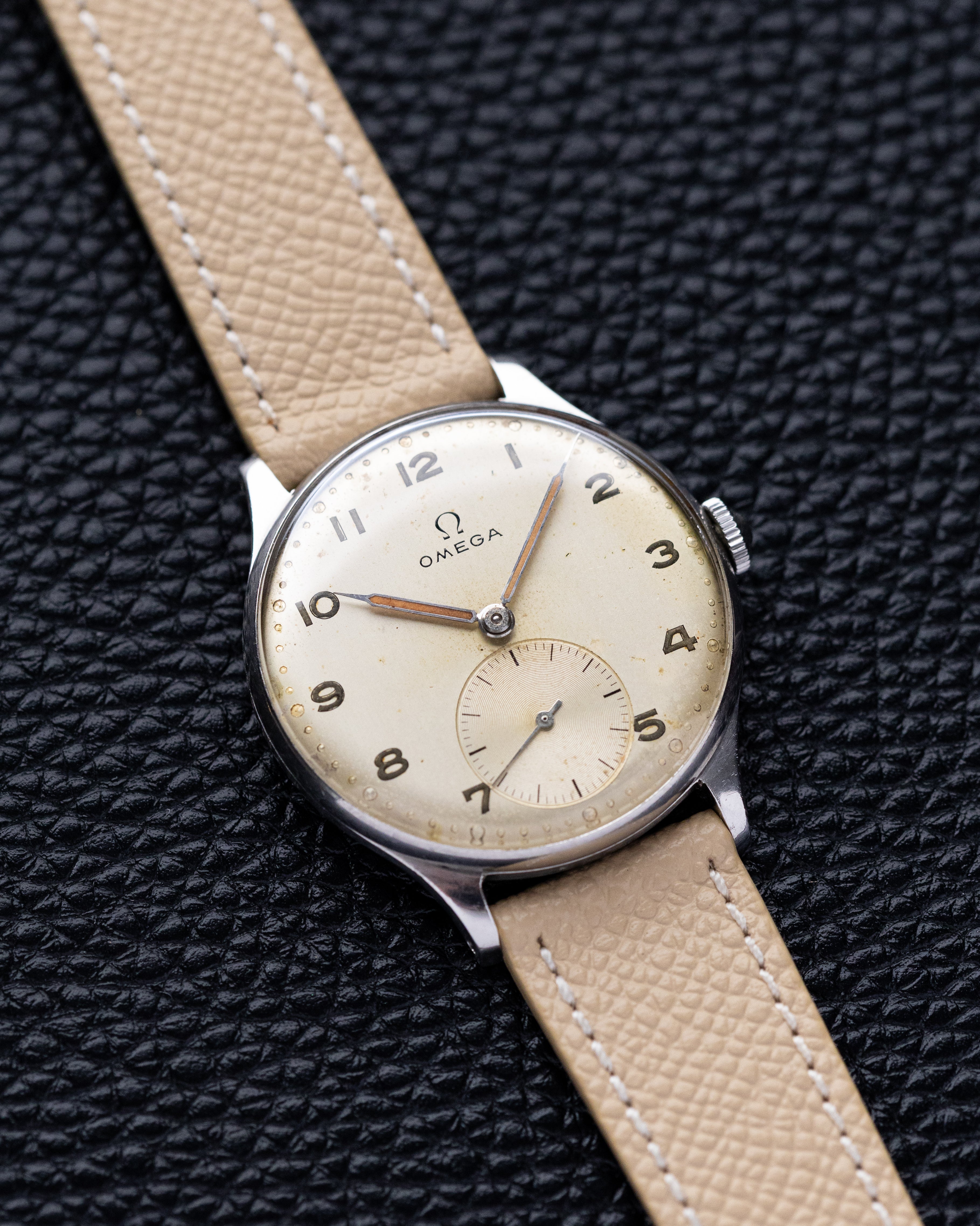 Vintage Omega, Oversized Case, Swiss Made, Ref. 2317/14, Cal. 30T2, Radium Dial from 1944 - DuMarko