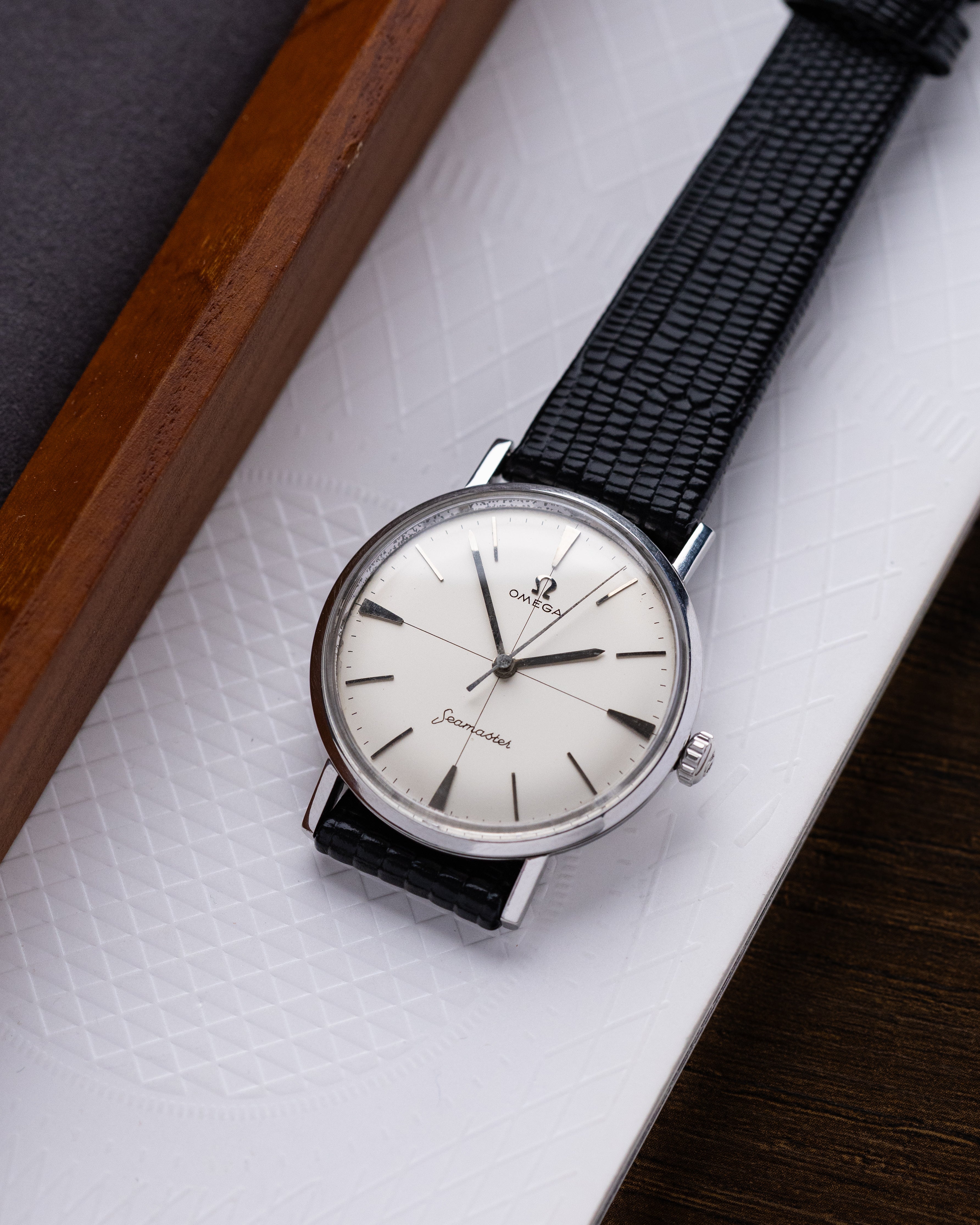 Vintage Omega Seamaster Ref. 135.020, Crosshair Dial, Hand - wound Cal. 600 from 1960’s - DuMarko