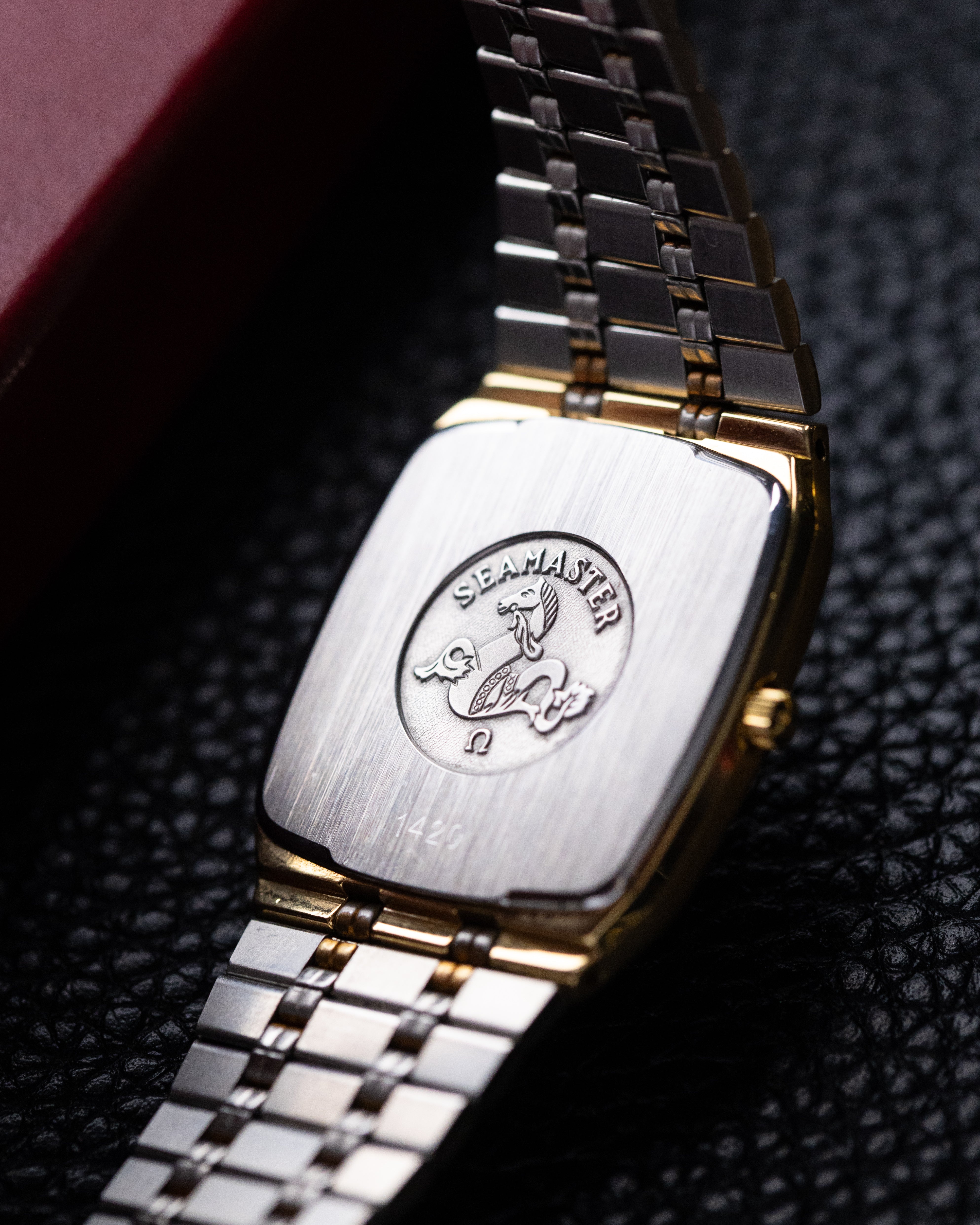 Vintage Omega Seamaster Tank, Sunburst Dial, Quartz Cal. 1420 from 1980's - DuMarko