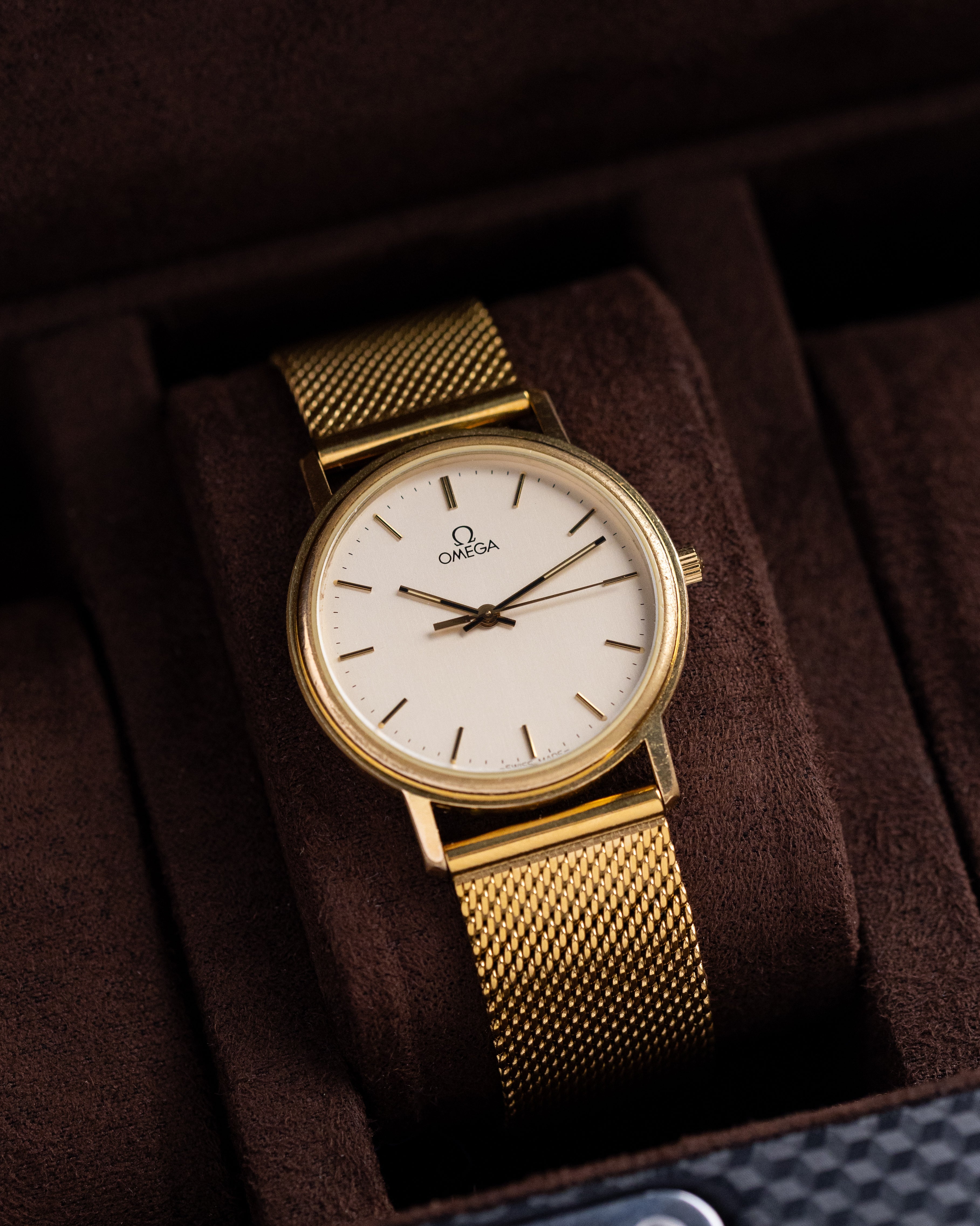 Vintage Omega Swiss Watch, Cream Dial, Quartz Cal. 1417 Ref. 195.0059 from 1982 - DuMarko