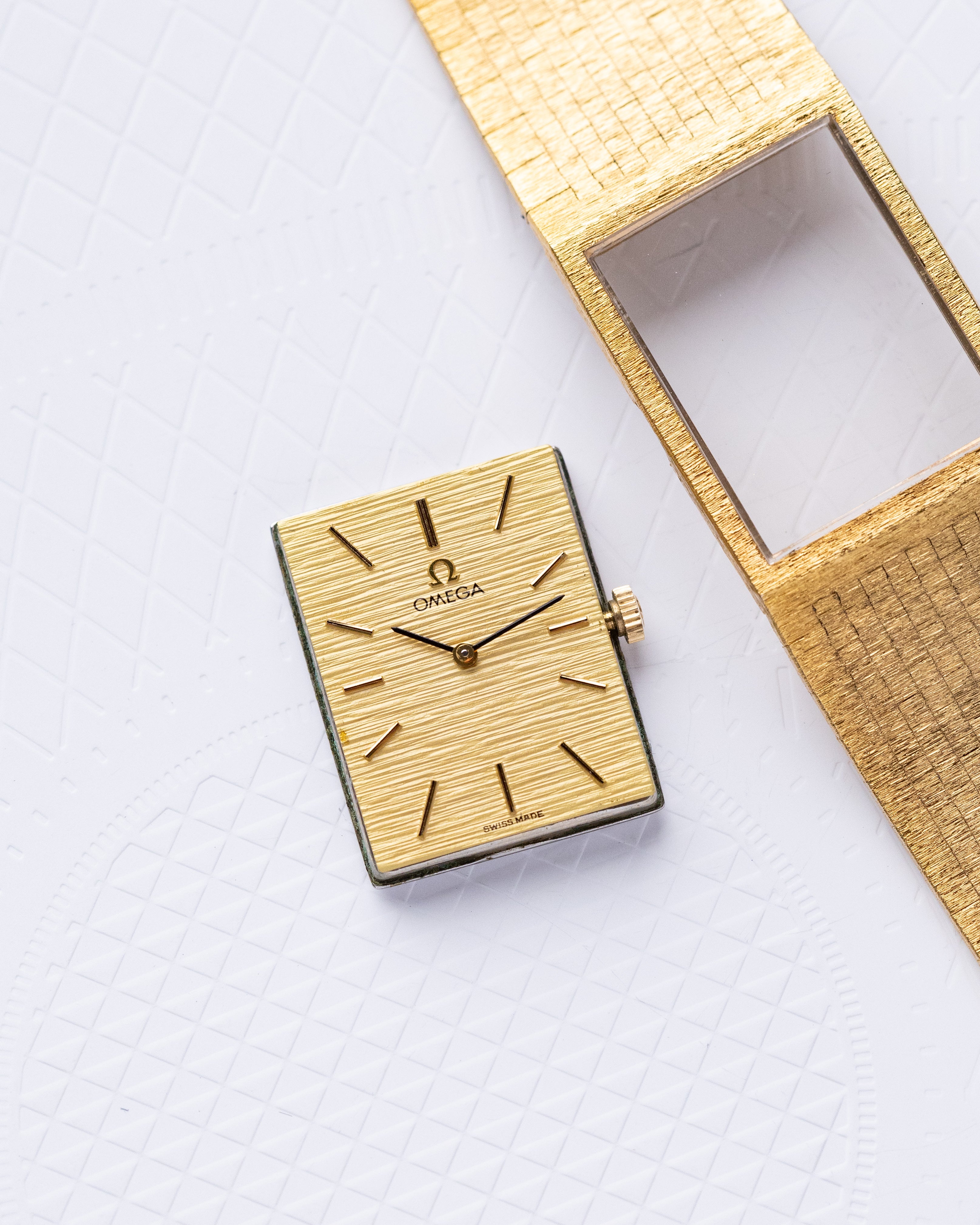 Vintage Omega Swiss Watch, Gold - Plated Case, Manual Wind Cal. 625, Made in England Circa 1978 - DuMarko