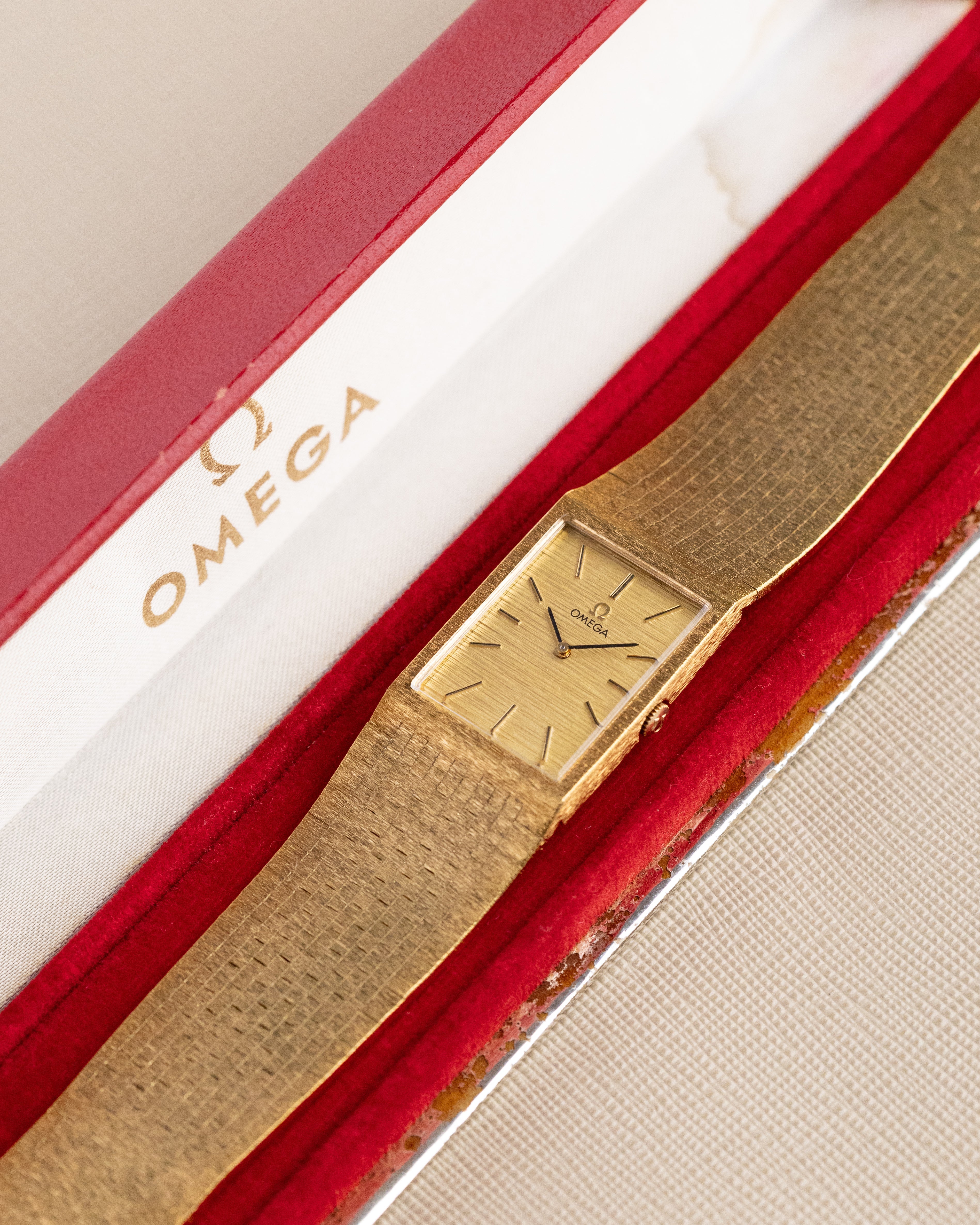 Vintage Omega Swiss Watch, Gold - Plated Case, Manual Wind Cal. 625, Made in England Circa 1978 - DuMarko