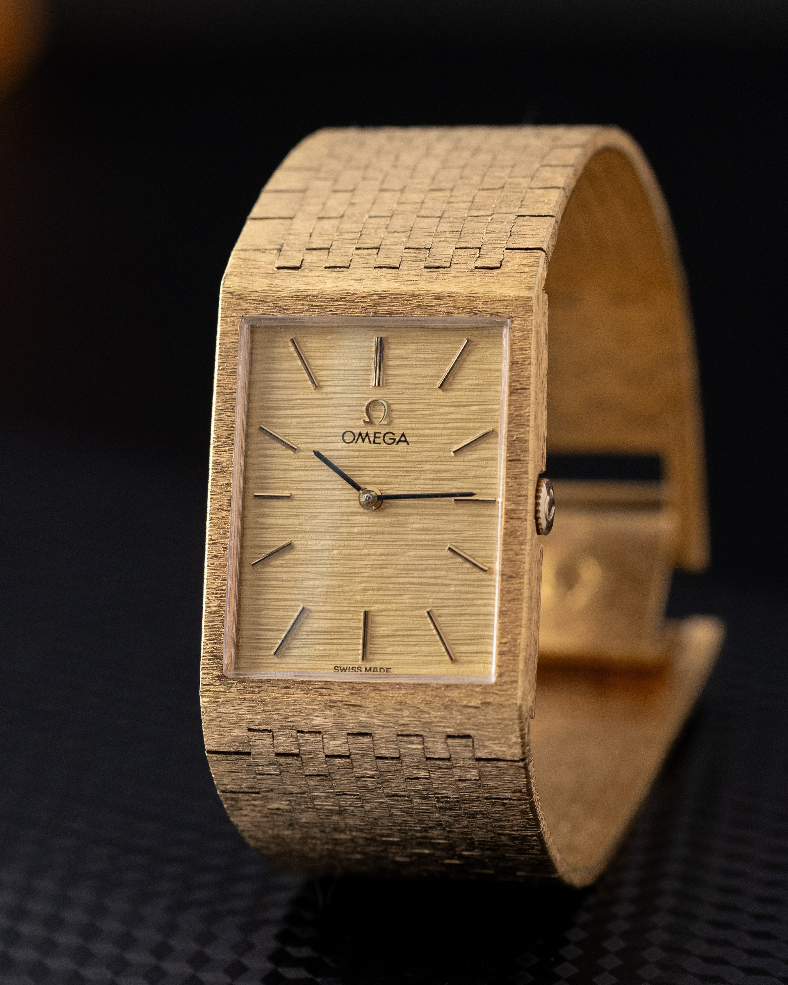 Vintage Omega Swiss Watch, Gold - Plated Case, Manual Wind Cal. 625, Made in England Circa 1978 - DuMarko