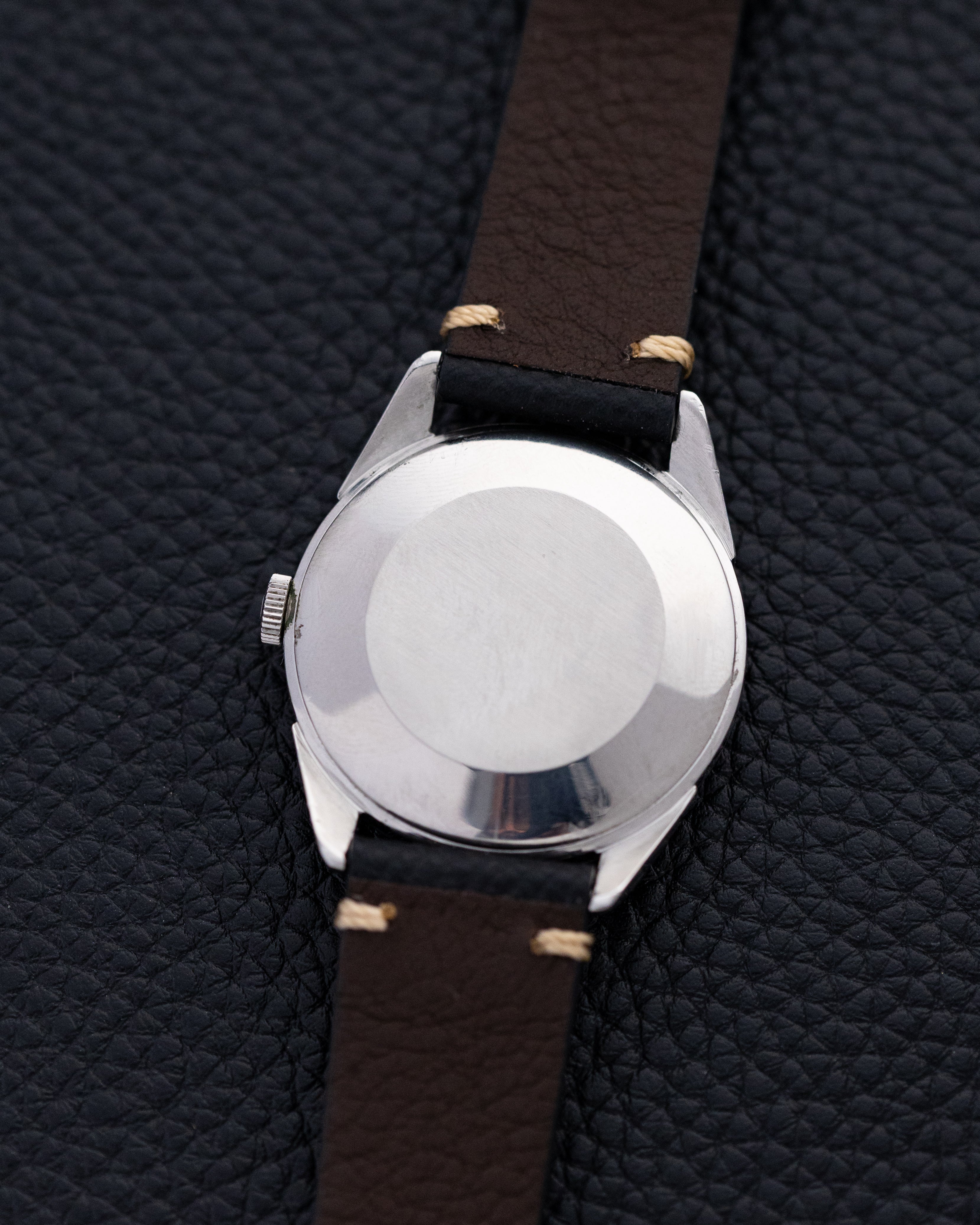 Vintage Omega Swiss Watch, Ref. 2910 - 8 SC, Cal. 284 from 1958 - DuMarko