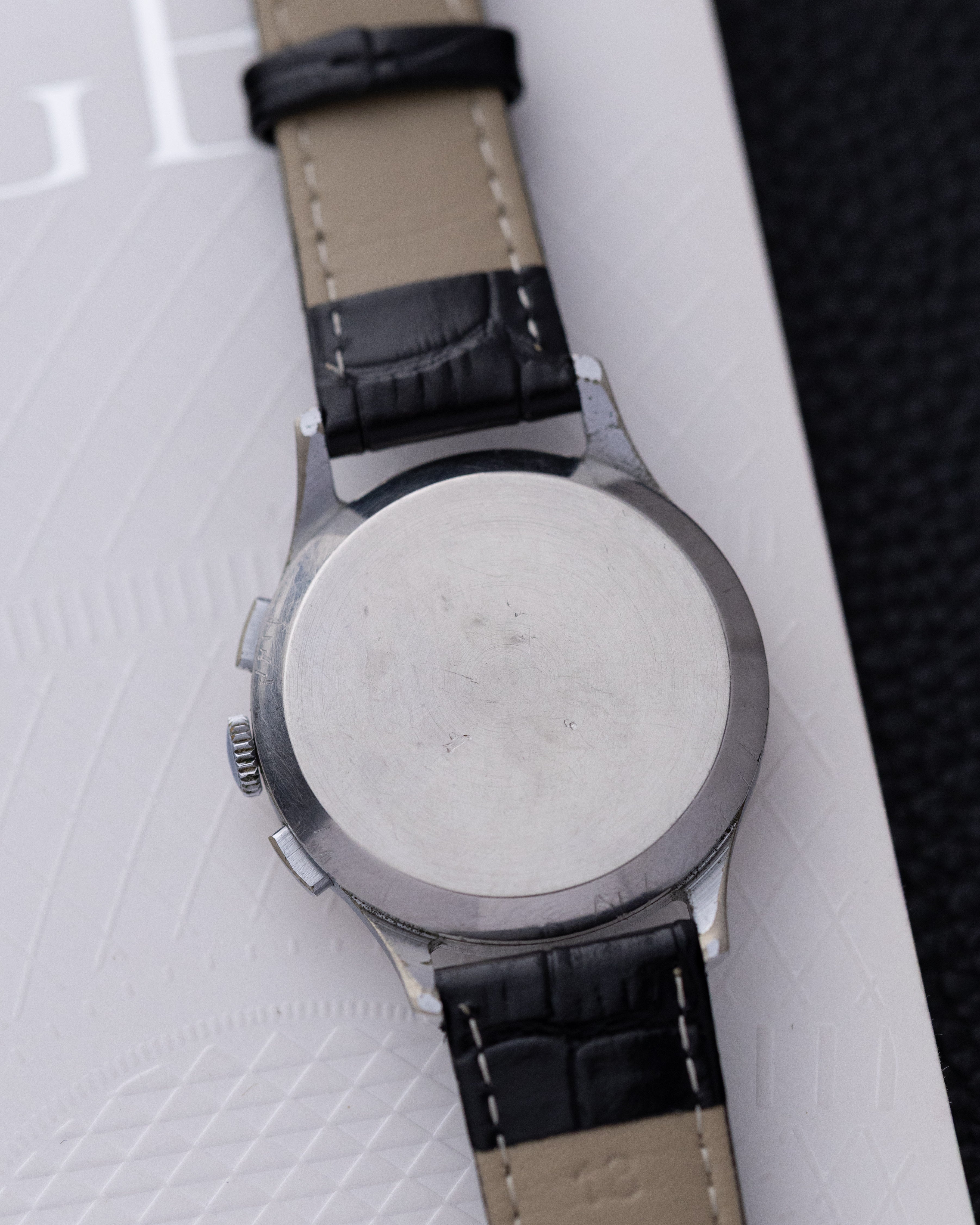 Vintage Orient Japanese Automatic Watch, Brushes Dial, Date Window from 1980's - DuMarko