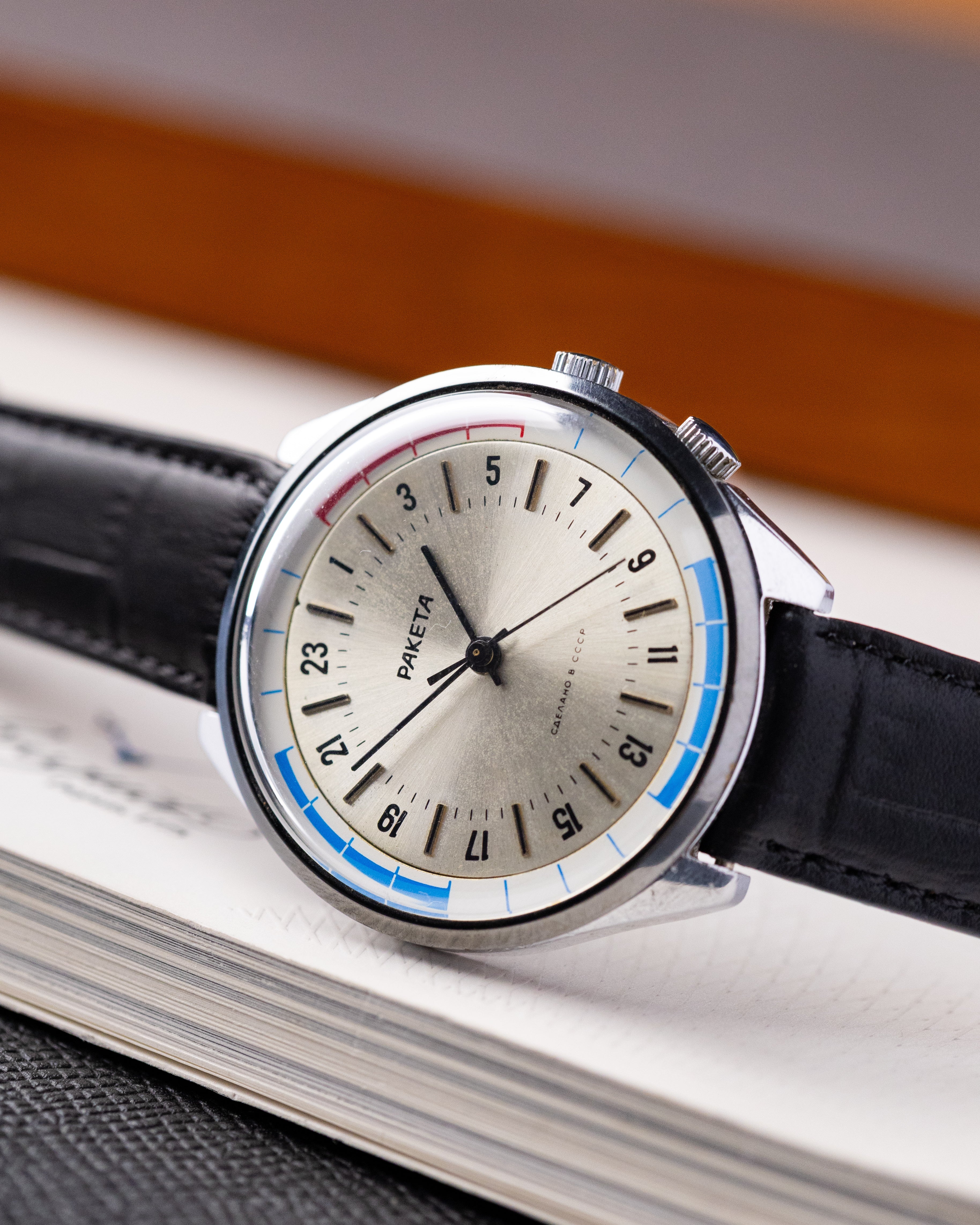 Vintage Raketa 24 hours, Soviet Watch, Original dial, Oversize case 40 mm from 1970's - DuMarko