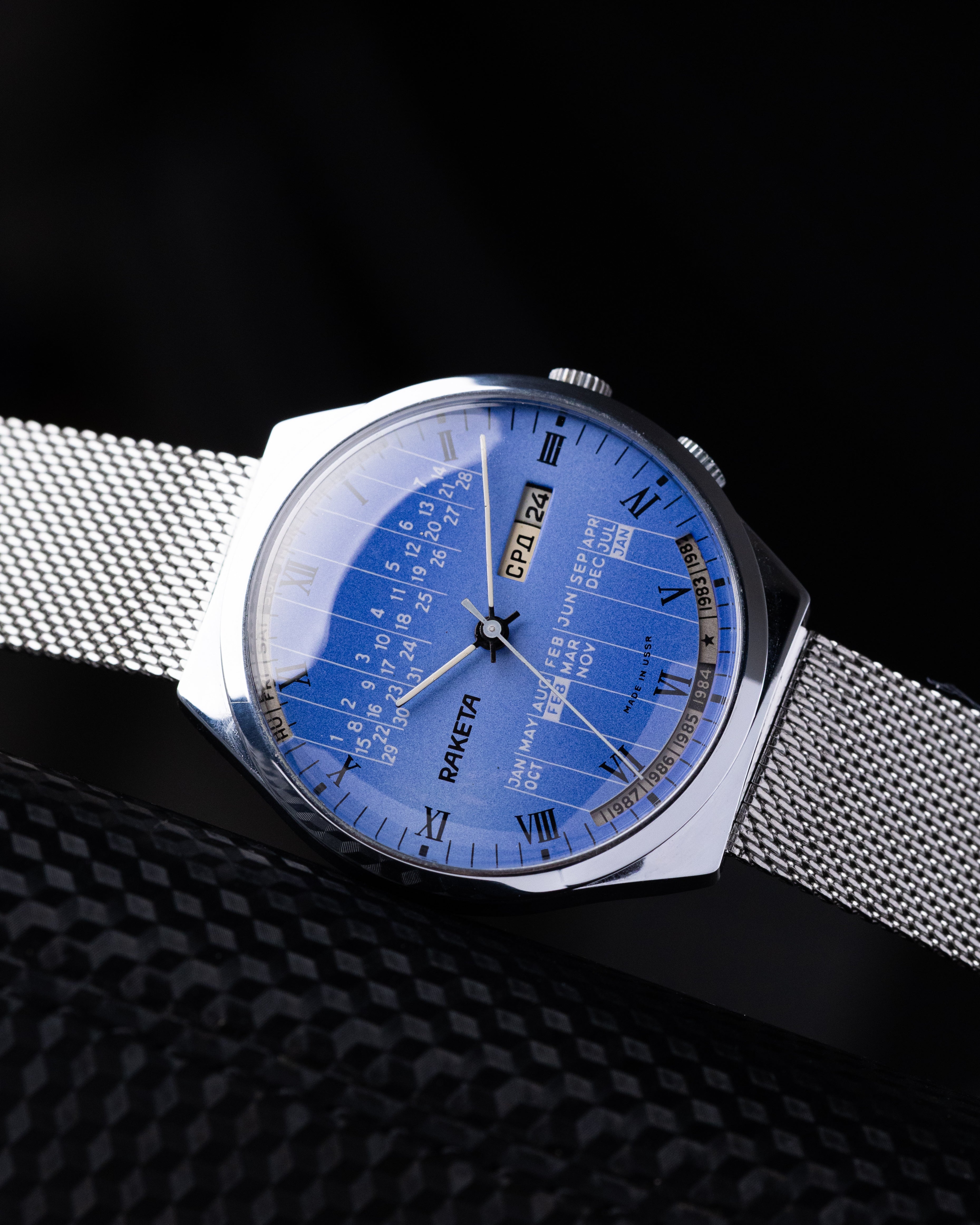 Vintage Raketa Perpetual Calendar Soviet Watch, Blue Dial 40mm, Made in USSR - DuMarko