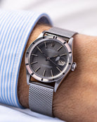 Vintage Rolex Oyster - Perpetual Date Ref. 1501, Engine - turned bezel, Grey Dial from 1971 - DuMarko