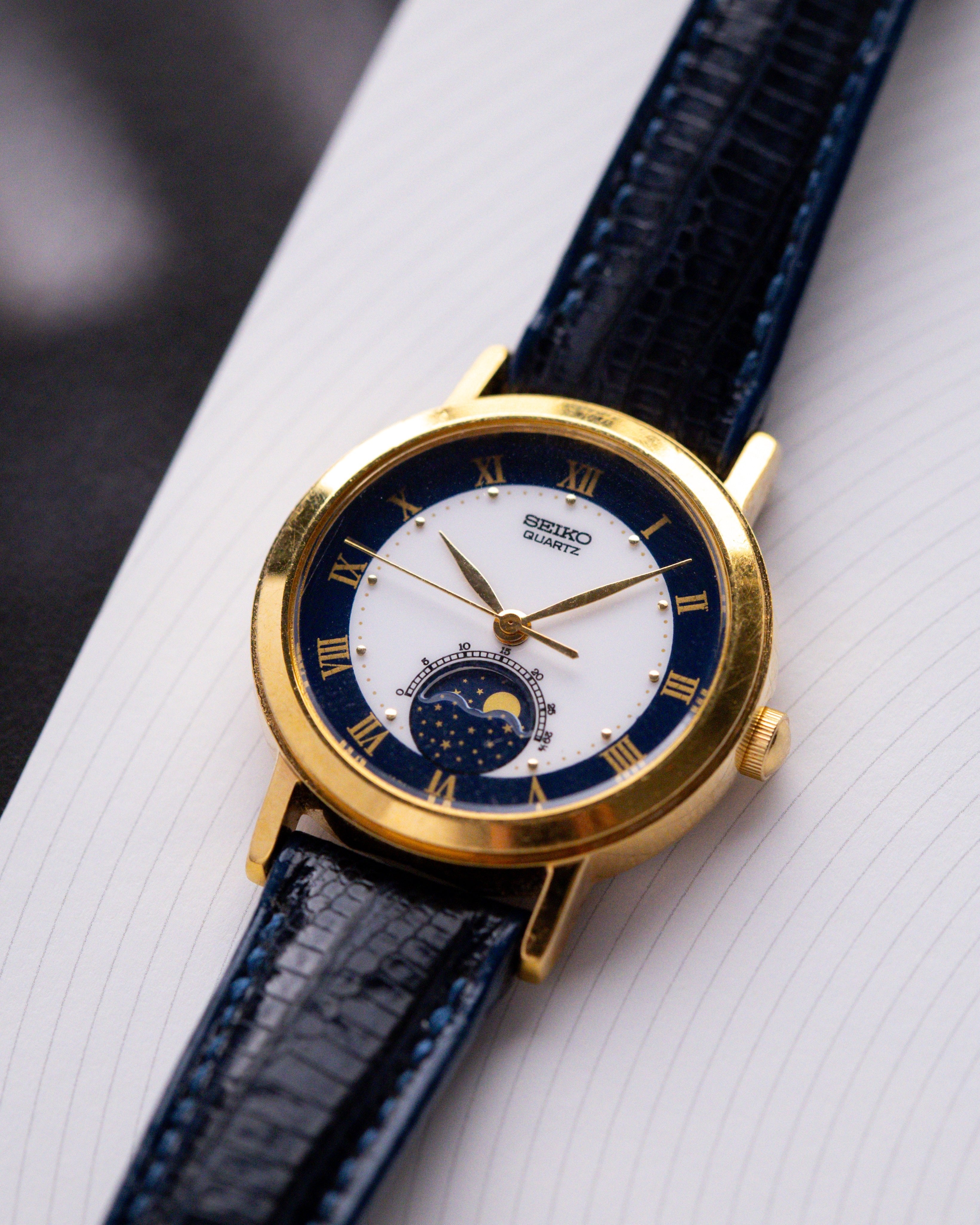 Vintage Seiko Moonphase Quartz, Ladies Watch, Ref. 4K22 - 0089, Two - Tone Dial, Roman Numerals - DuMarko