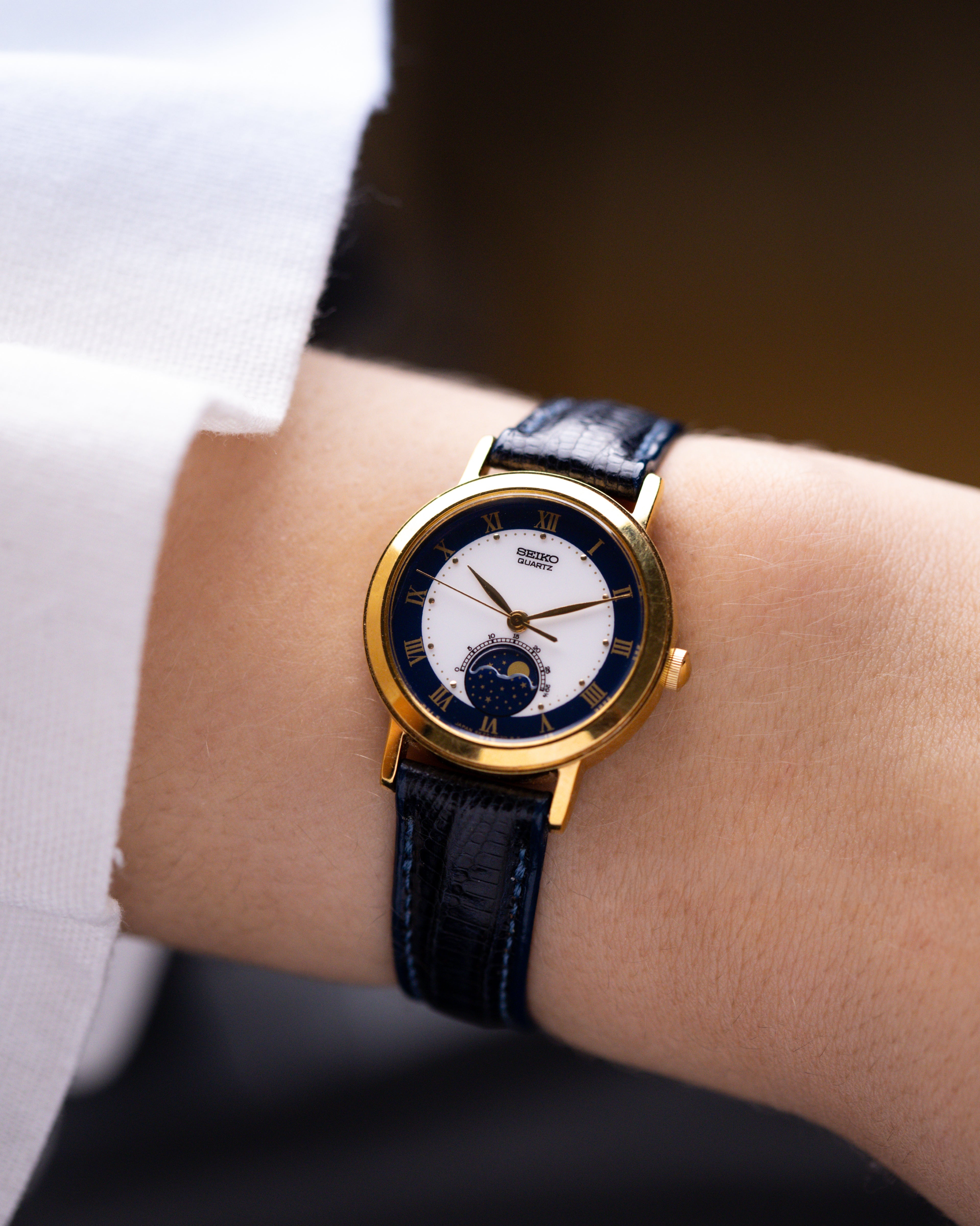 Vintage Seiko Moonphase Quartz, Ladies Watch, Ref. 4K22 - 0089, Two - Tone Dial, Roman Numerals - DuMarko