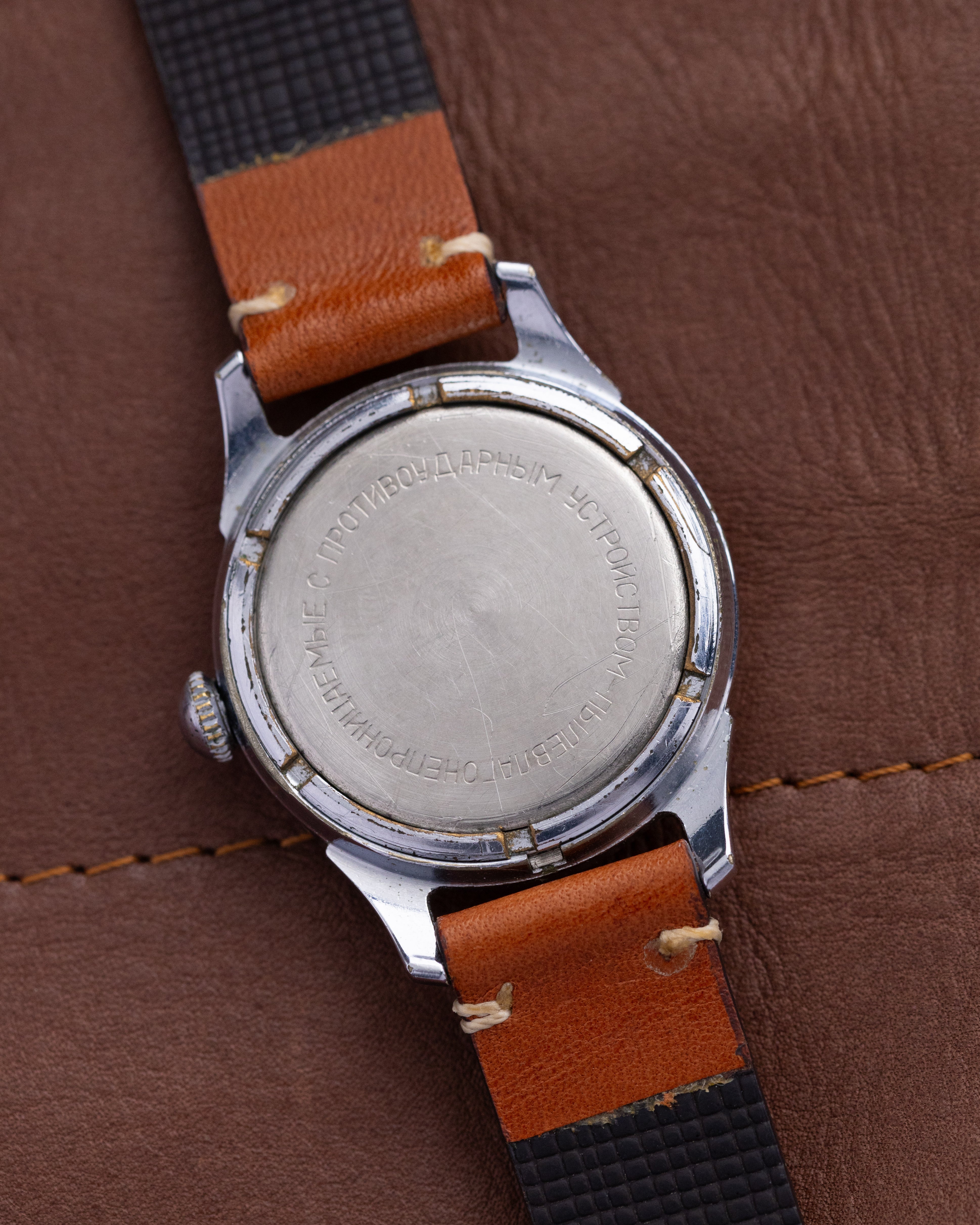 Vintage Soviet Pobeda (Victory) Mechanical Watch - VintageDuMarko